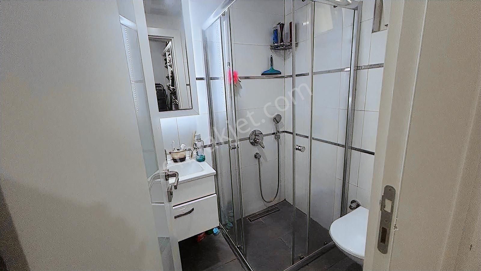 Güzeloluk Mah.de Havuzlu Sitede E.banyolu Satılık 3+1 Daire - Görsel 12