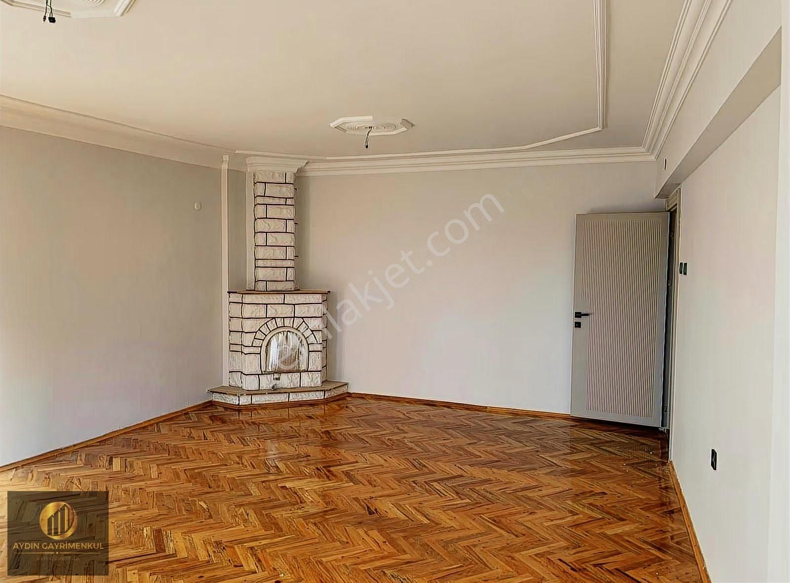 Terminal Caddesi Ana Bulvarda İçi Sıfır Yapılı Satılık Lüks Dair - Görsel 18