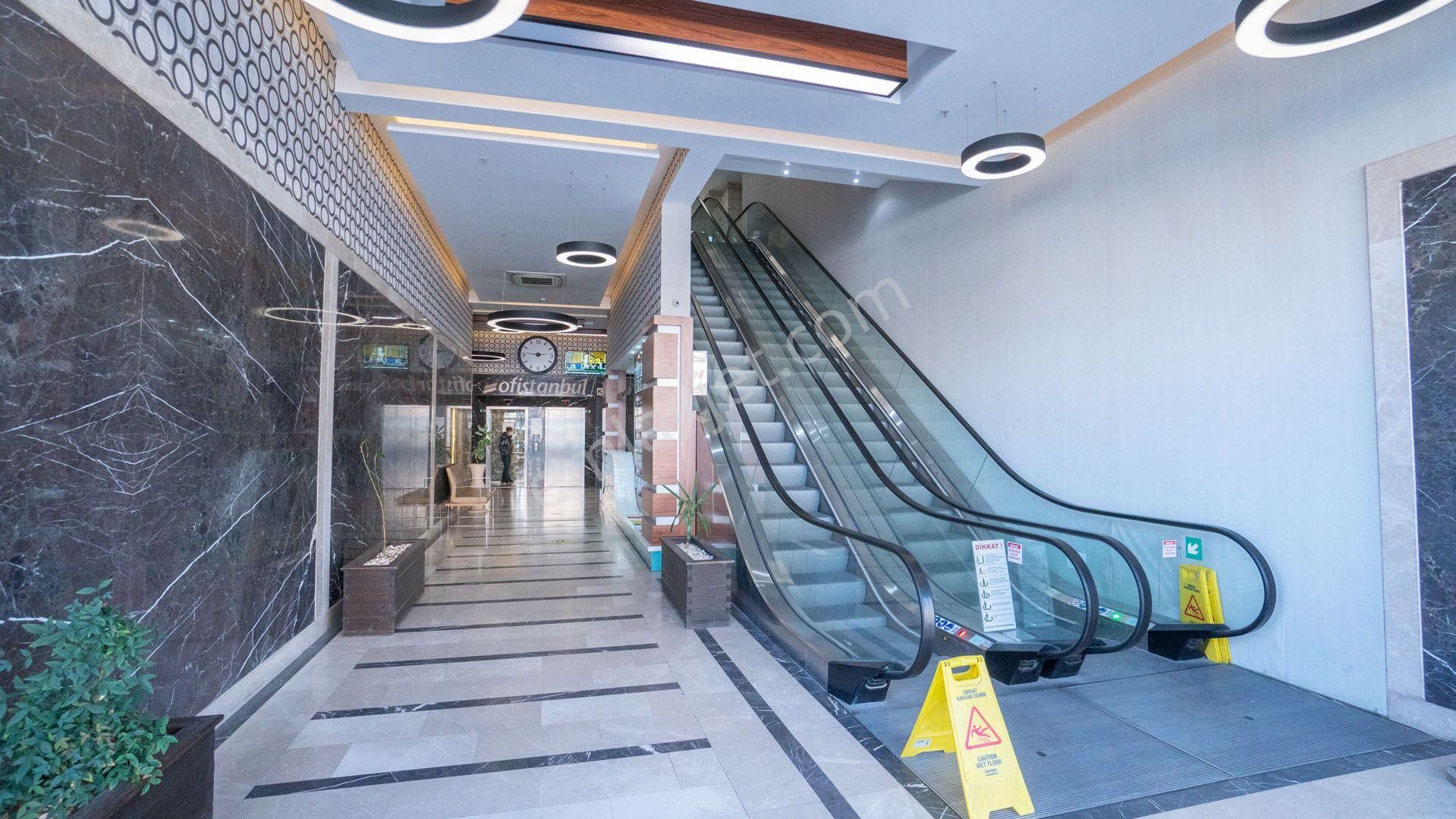 Ofistanbul Plaza'da Özel Tasarımlı Ve Full Otomasyonlu 95m2 Satılık 1+1 Ofis - Görsel 19