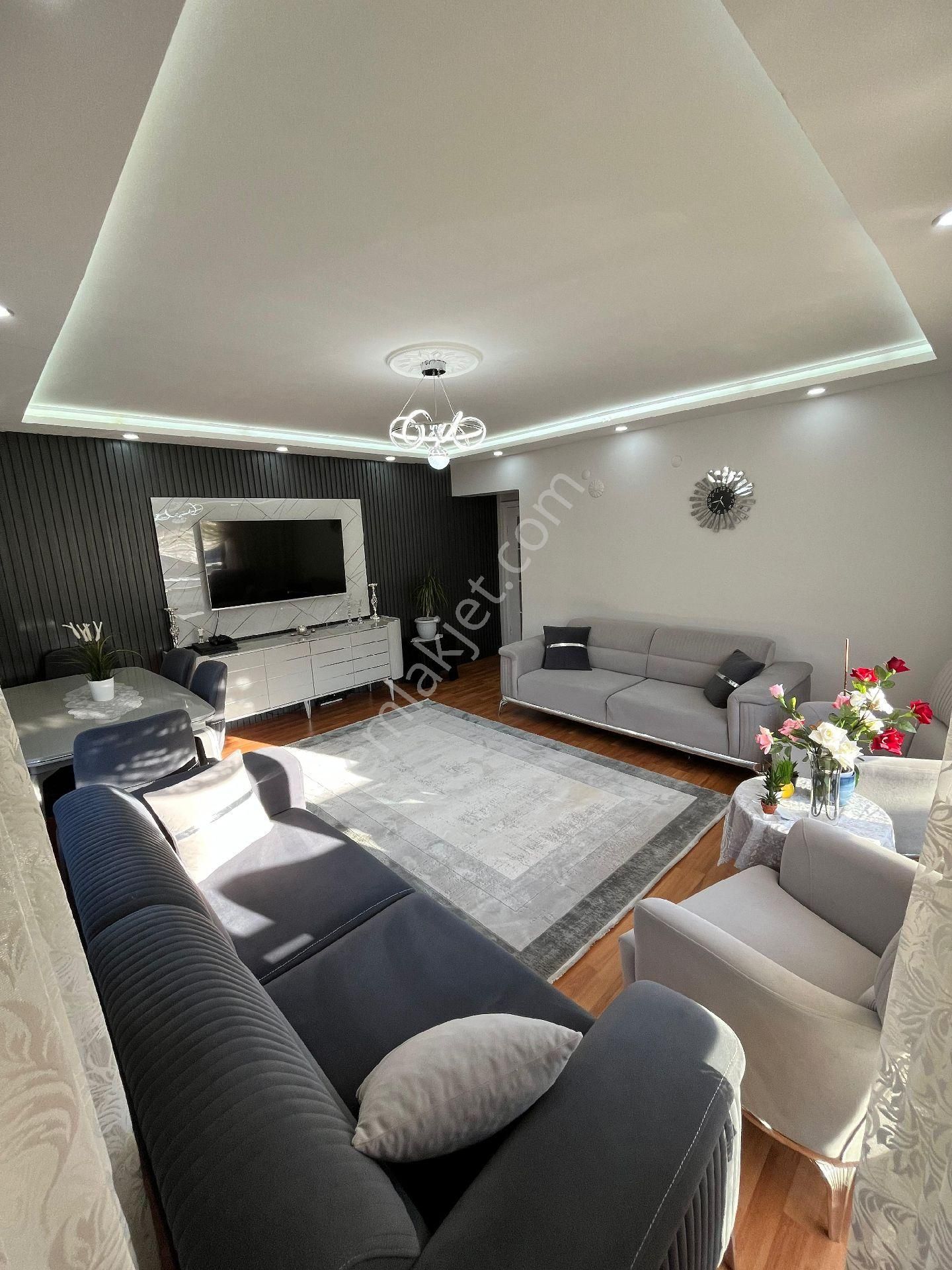 Sahibinden Satılık Lüks Yapılı Oldukça Geniş 3+1 Net 135 M2 Daire - Görsel 2