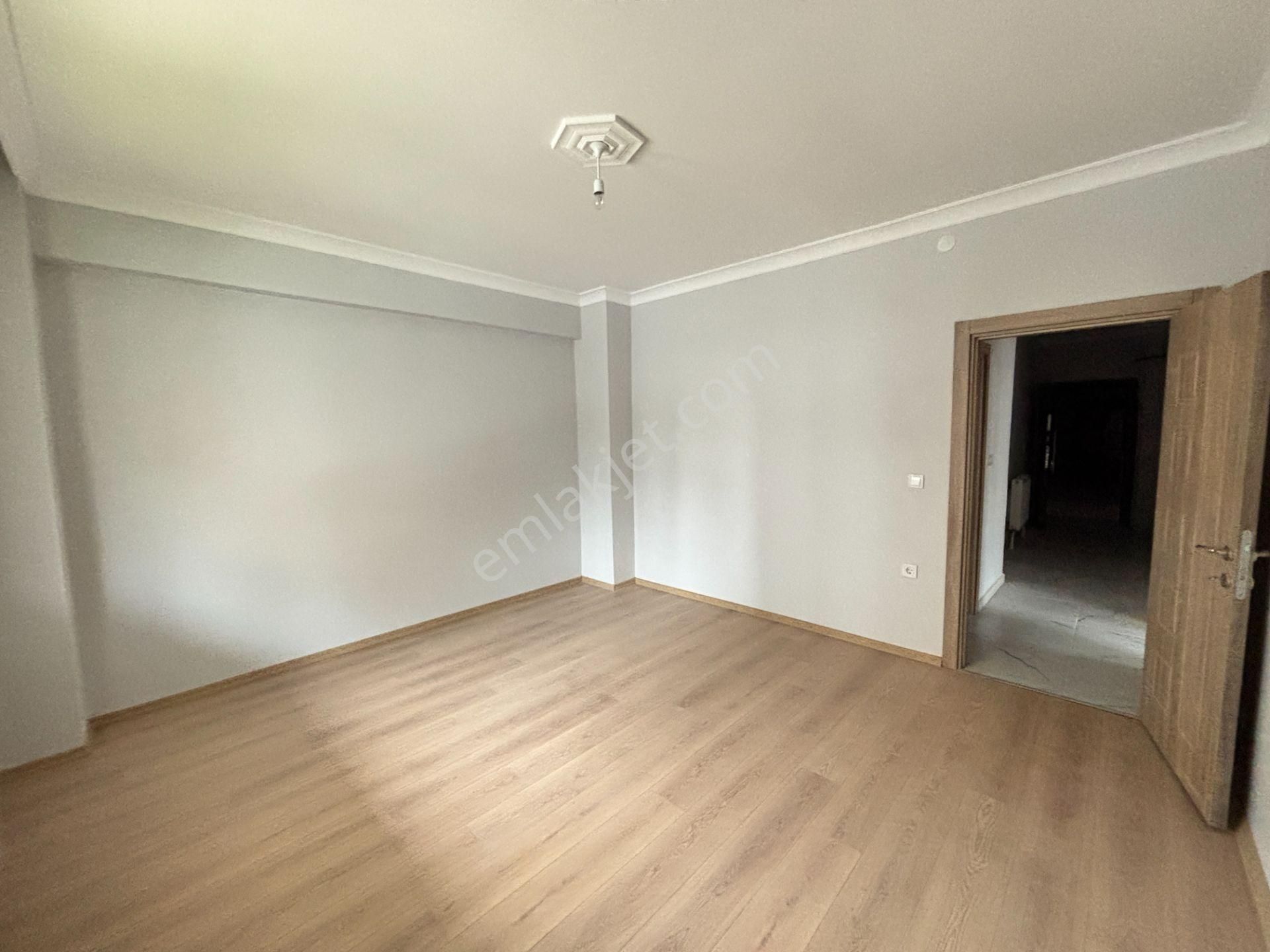 Çiftlikköy Sahil Mahallesi Kiralık 2+1 Giriş Kat - Görsel 11