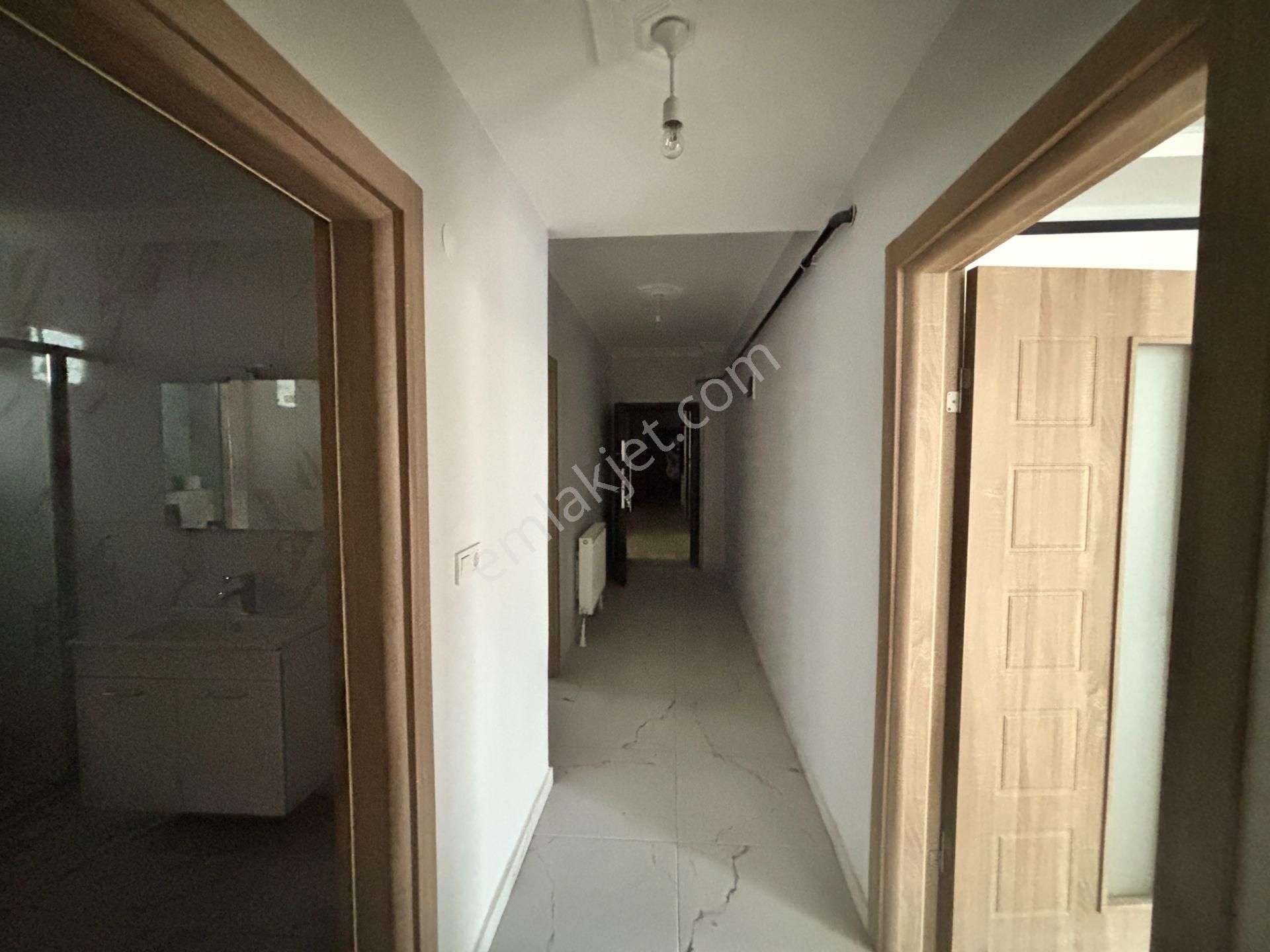 Çiftlikköy Sahil Mahallesi Kiralık 2+1 Giriş Kat - Görsel 5