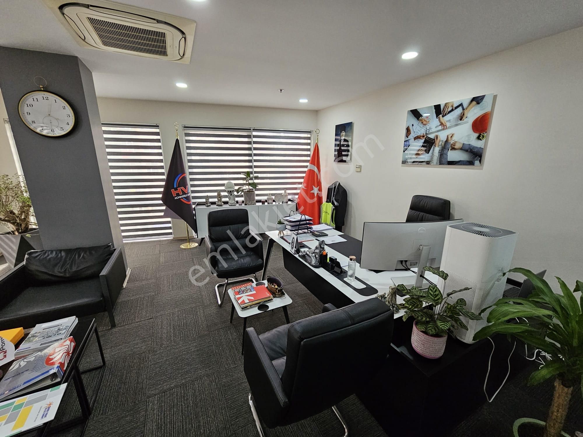 Maltepe Ofistanbul Plaza'da Özel Dekorasyonlu Kdv'li 180m2 Satılık 1+1 Ofis - Görsel 26