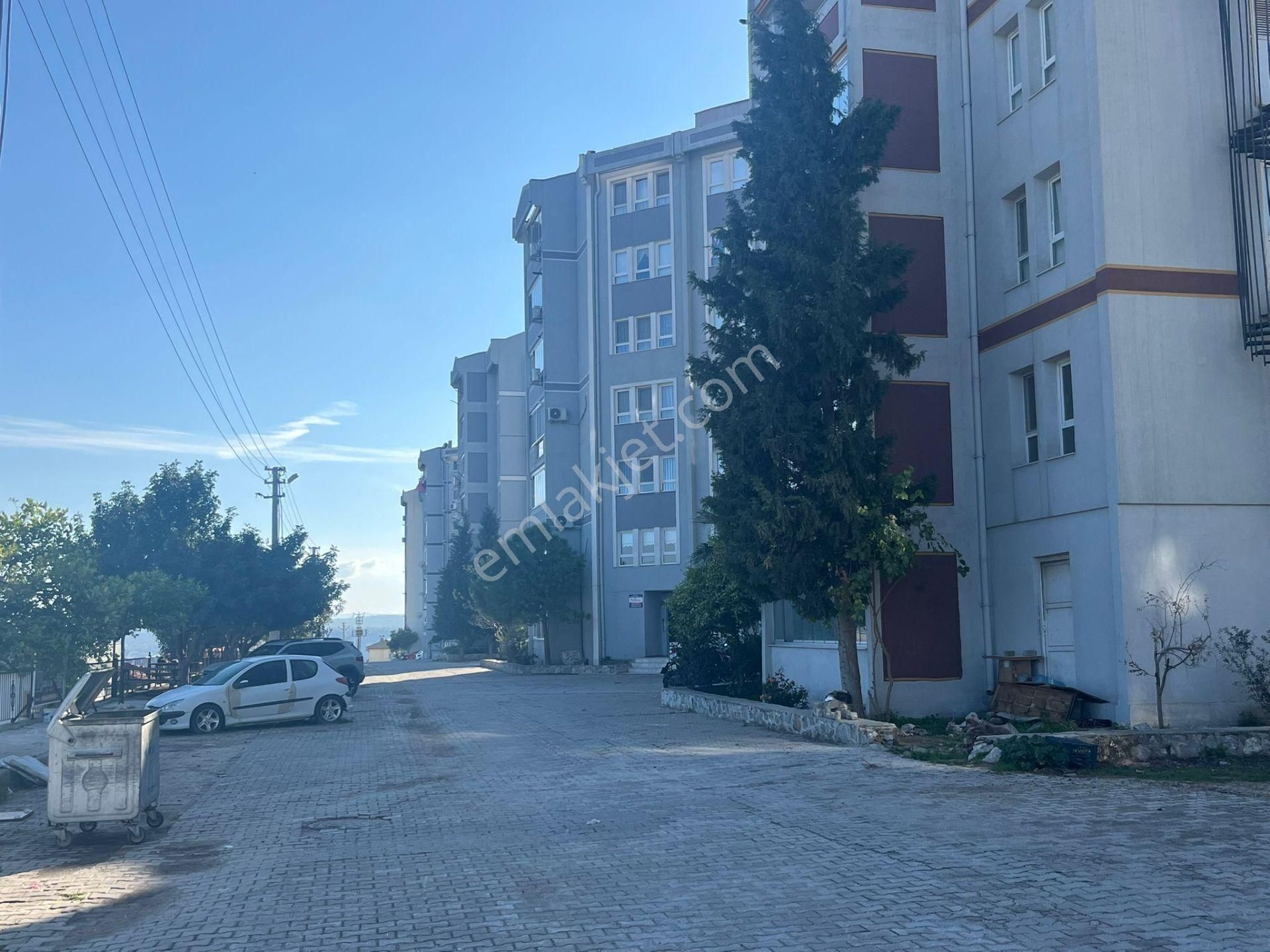 Sodra Kent'te, Manzaralı Ve Asansörlü, 3+1, Ara Kat