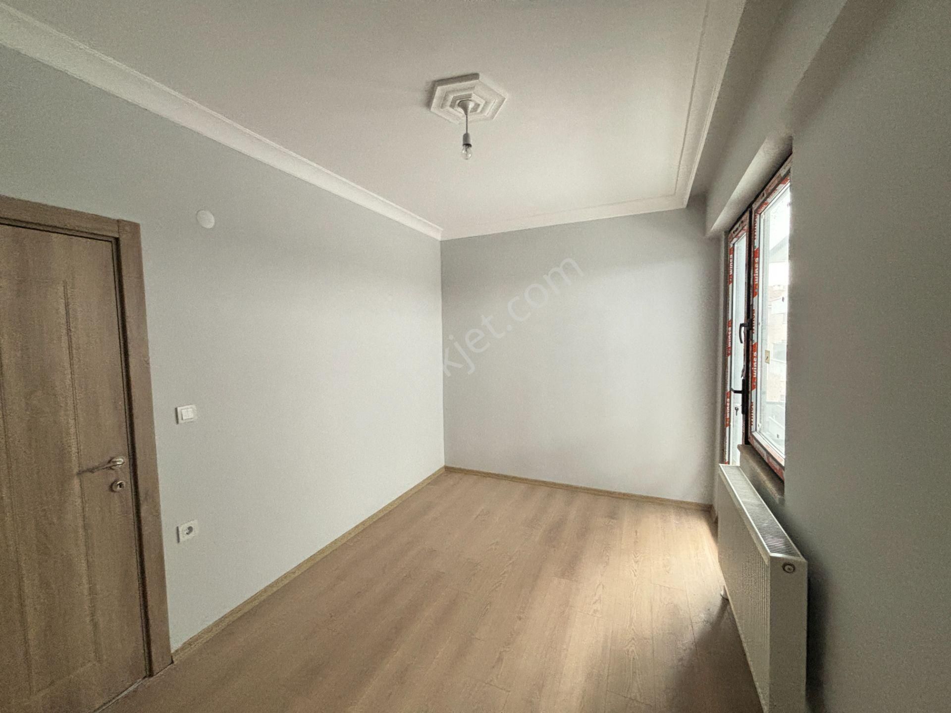 Çiftlikköy Sahil Mahallesi Kiralık 3+1 Üst Kat Daire - Görsel 10