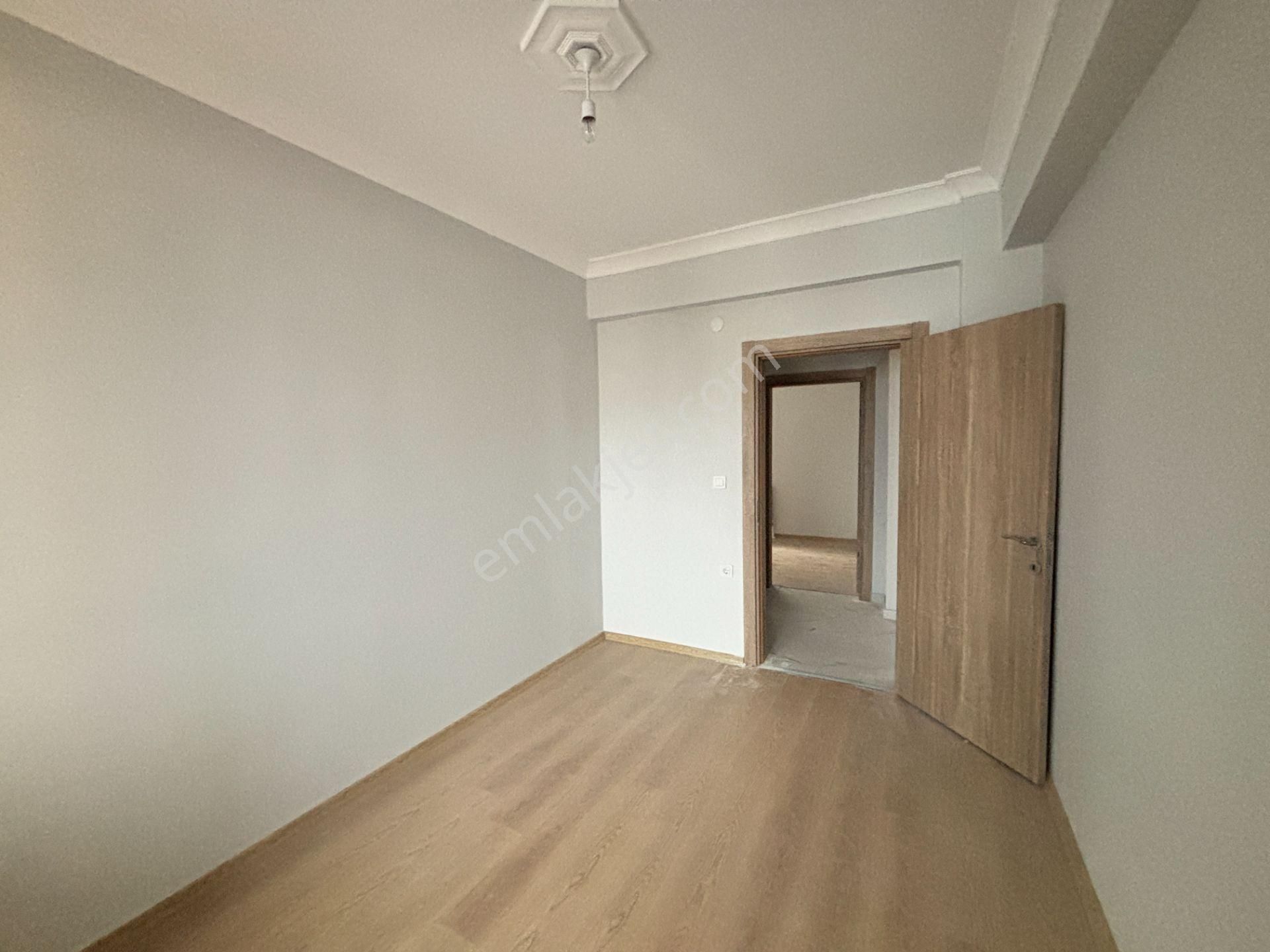 Çiftlikköy Sahil Mahallesi Kiralık 3+1 Üst Kat Daire - Görsel 12