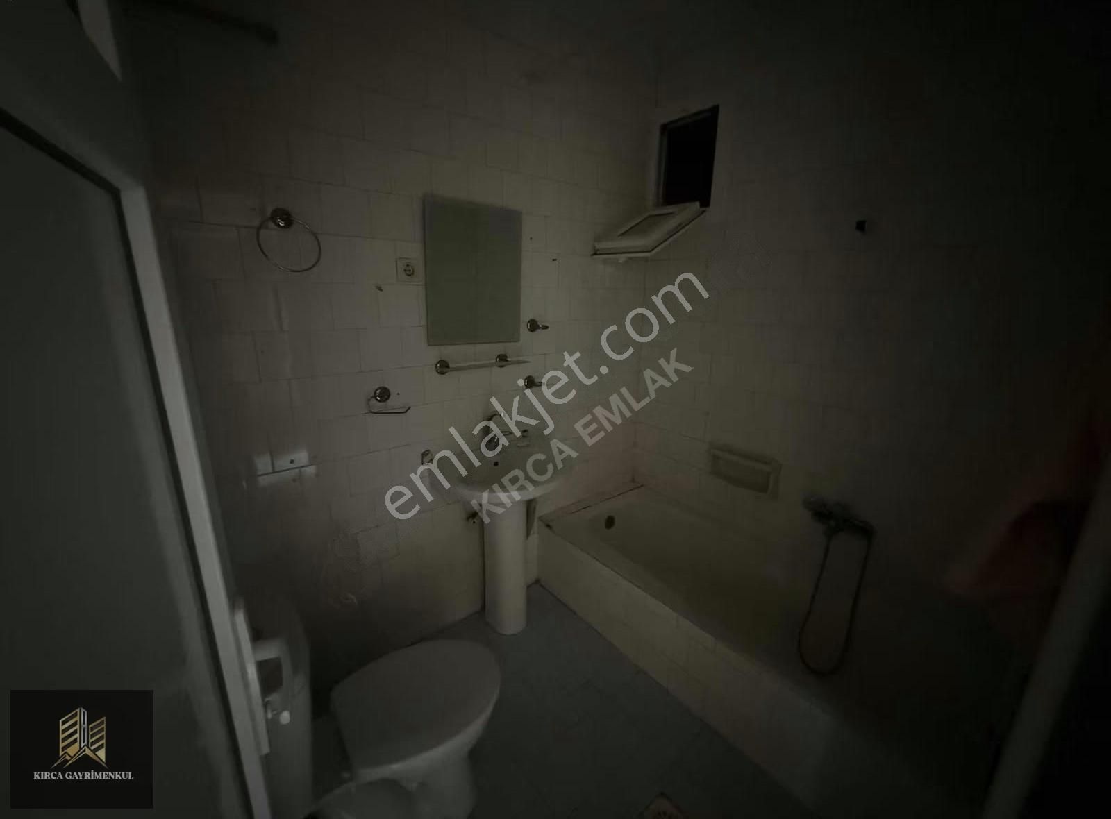 Kırca Emlak'tan Menderes Mah. 3+1 Kiralık Daire - Görsel 16