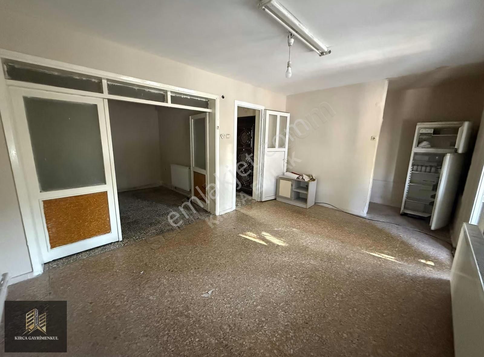 Kırca Emlak'tan Menderes Mah. 3+1 Kiralık Daire - Görsel 5