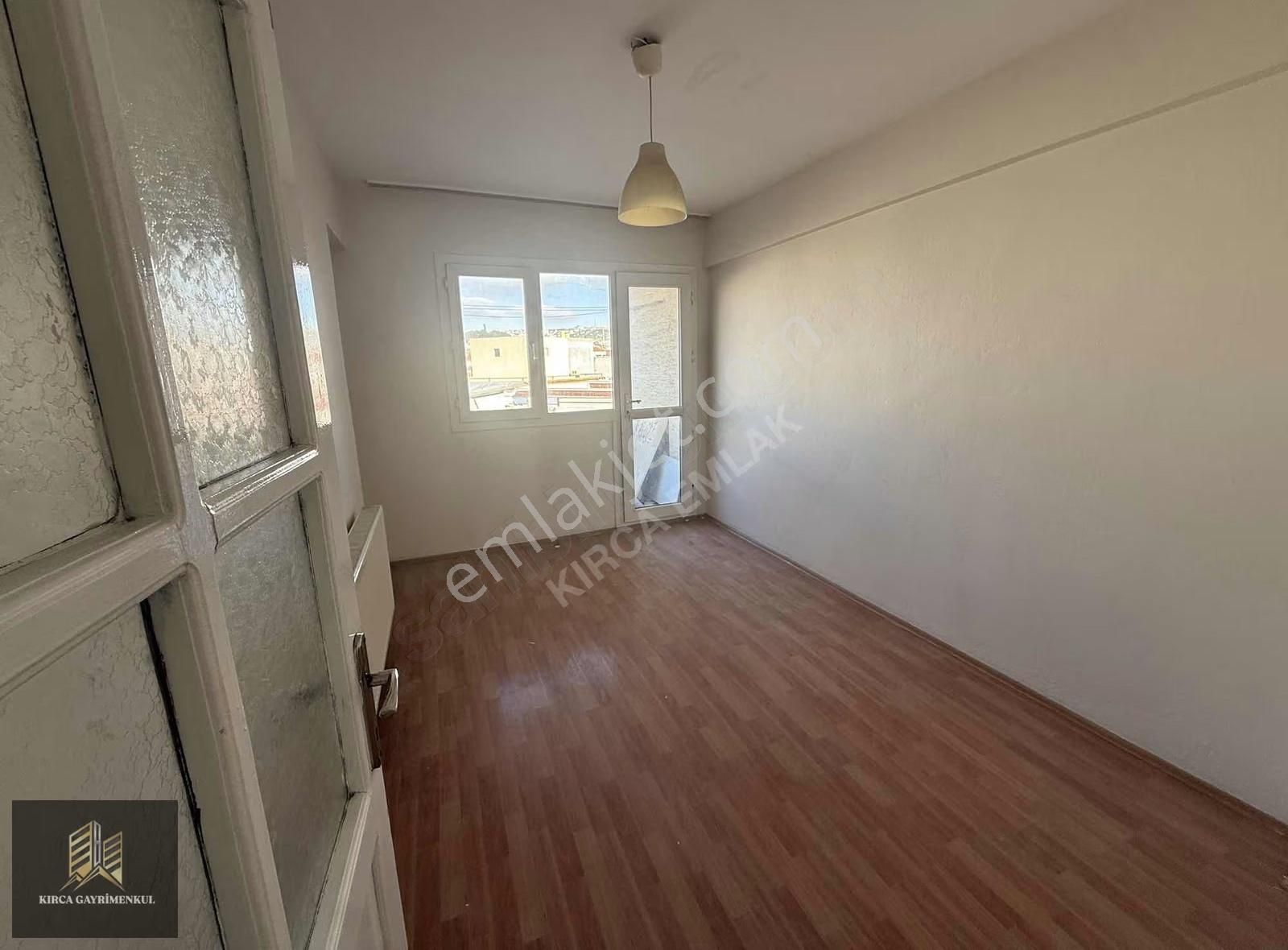 Üçkuyular Meydanı Yakını Kiralık 2+1 Doğalgazlı Daire - Görsel 2