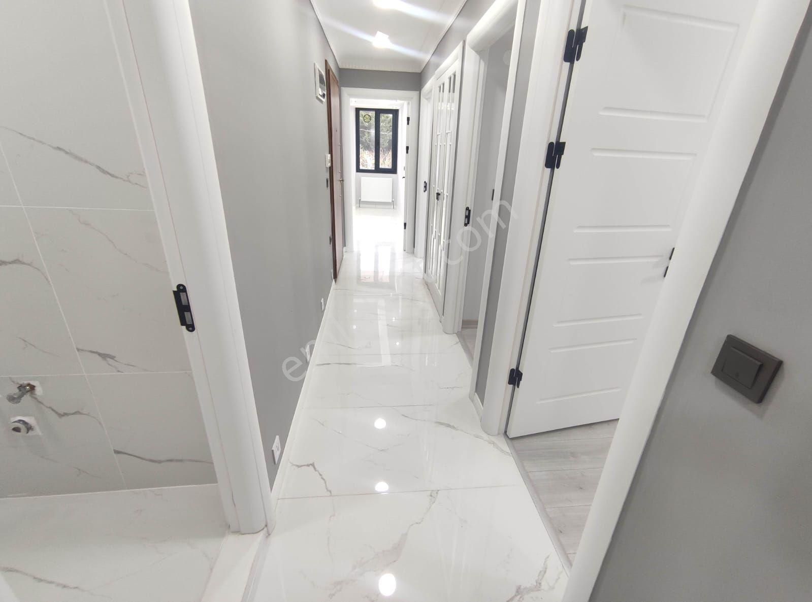 Çekmeköy Merkez Mah Geniş Balkonlu Otoparklı 2+1 Satılık Daire - Görsel 14