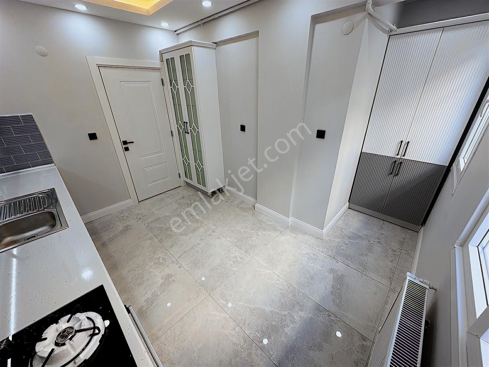 Tamiş'den Lunaparka Komşu Az Katlı Asansörlü Ön Köşe 2.kat 3+1 - Görsel 32