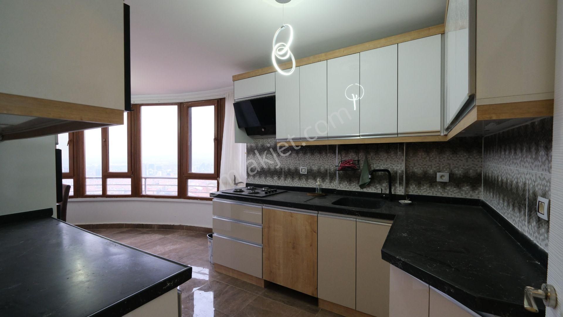 Keklikpınarı Malazgirt Mh. İçi Yapılı Satılık 5+1 Çatı Dubleks