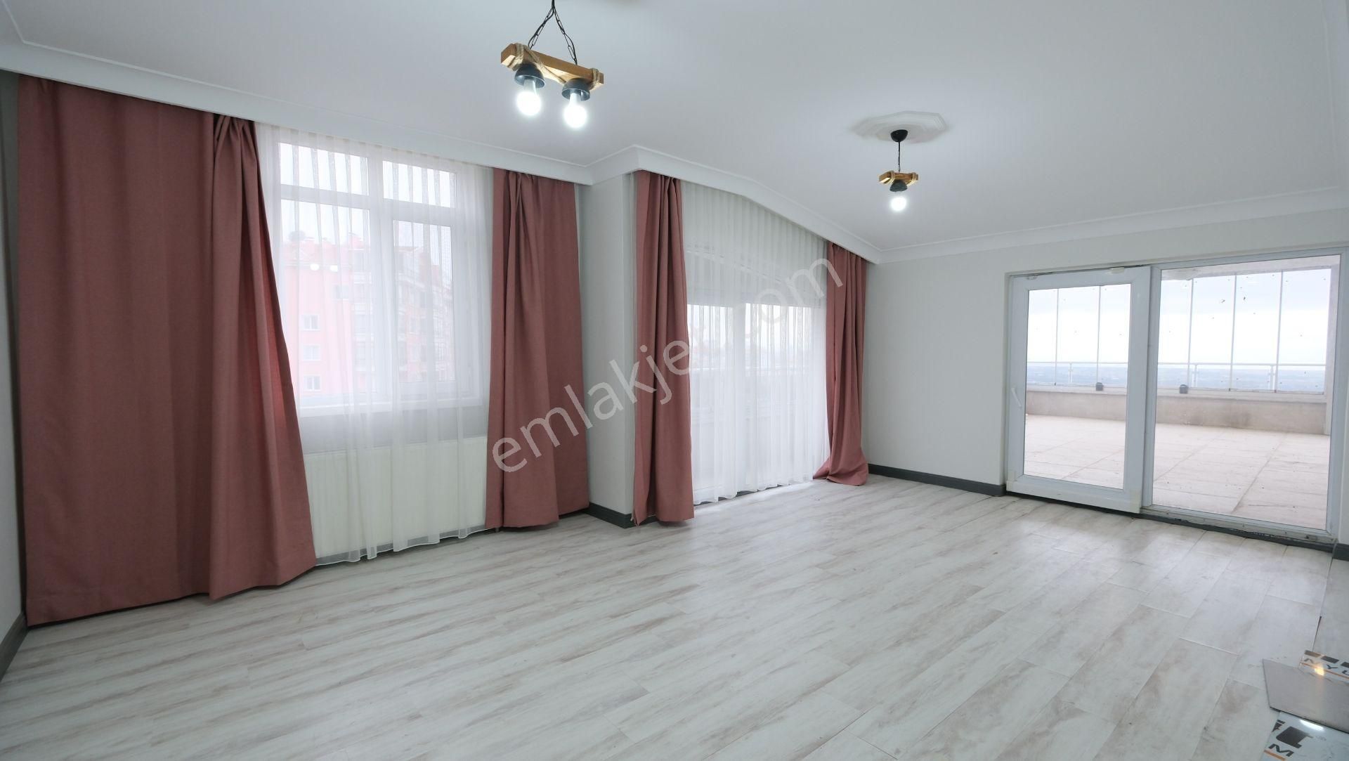 Keklikpınarı Malazgirt Mh. İçi Yapılı Satılık 5+1 Çatı Dubleks - Görsel 14