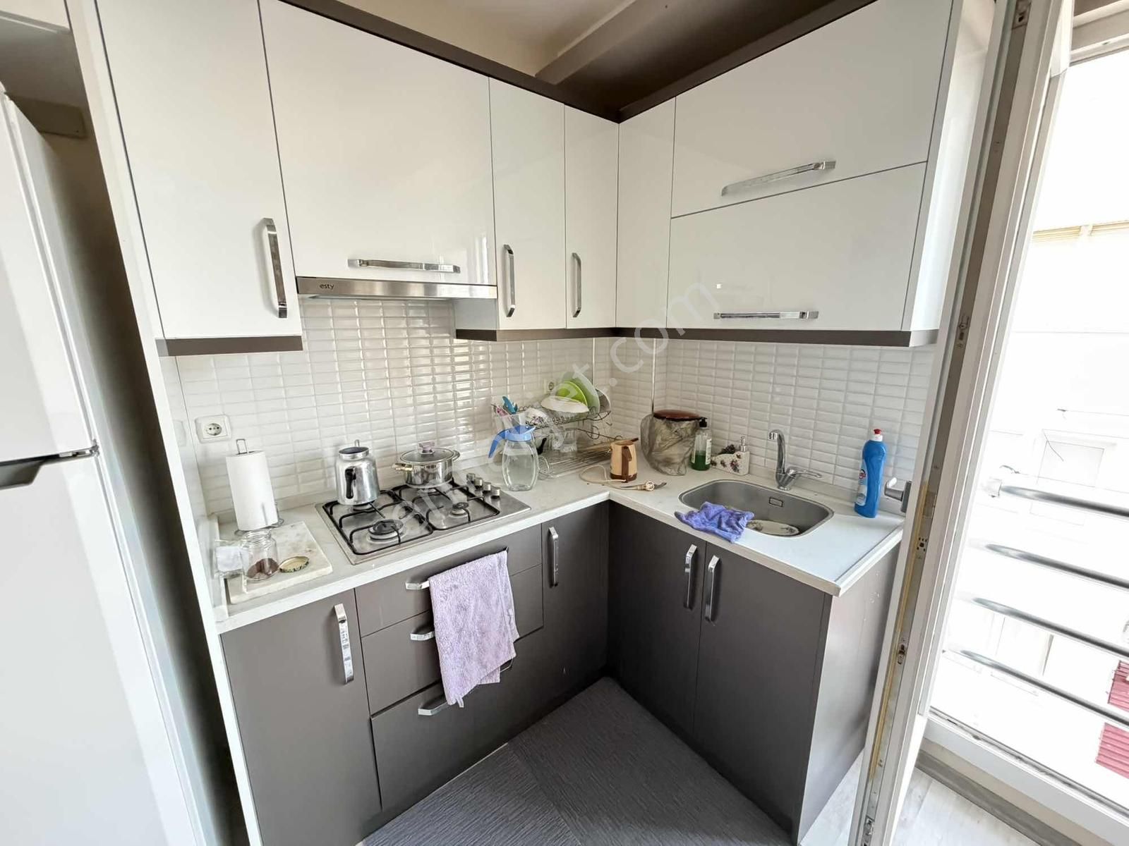 Konut Emlaktan Sümerde Cadde Üzeri 1+1 Full Eşyalı Kiralık Daire - Görsel 6