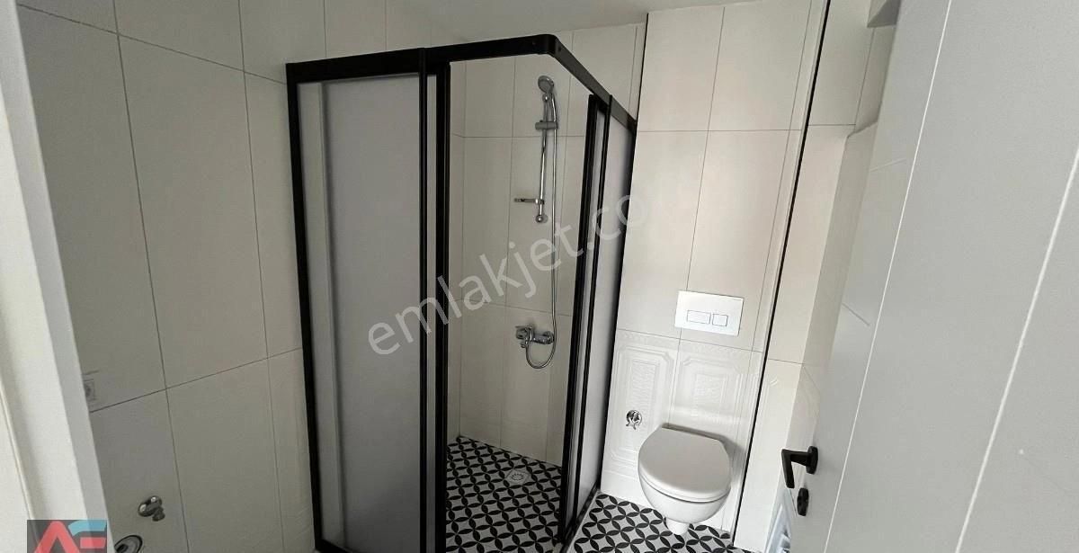 Merkezi Lokasyonlu Şık Ve Muhteşem Tasarımlı 4+1 Satılık Daire - Görsel 22