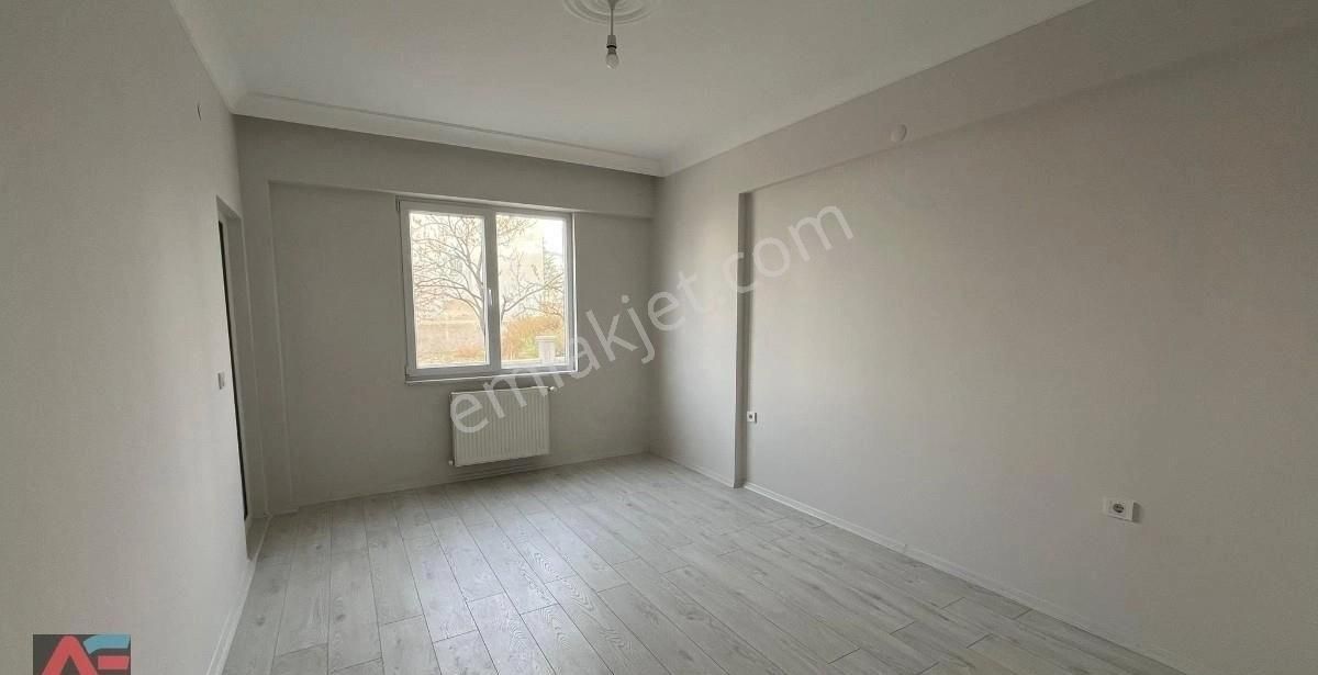 Merkezi Lokasyonlu Şık Ve Muhteşem Tasarımlı 4+1 Satılık Daire - Görsel 5