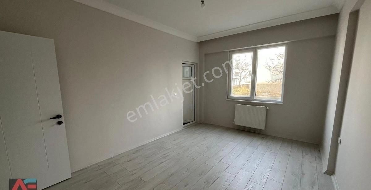 Merkezi Lokasyonlu Şık Ve Muhteşem Tasarımlı 4+1 Satılık Daire - Görsel 13