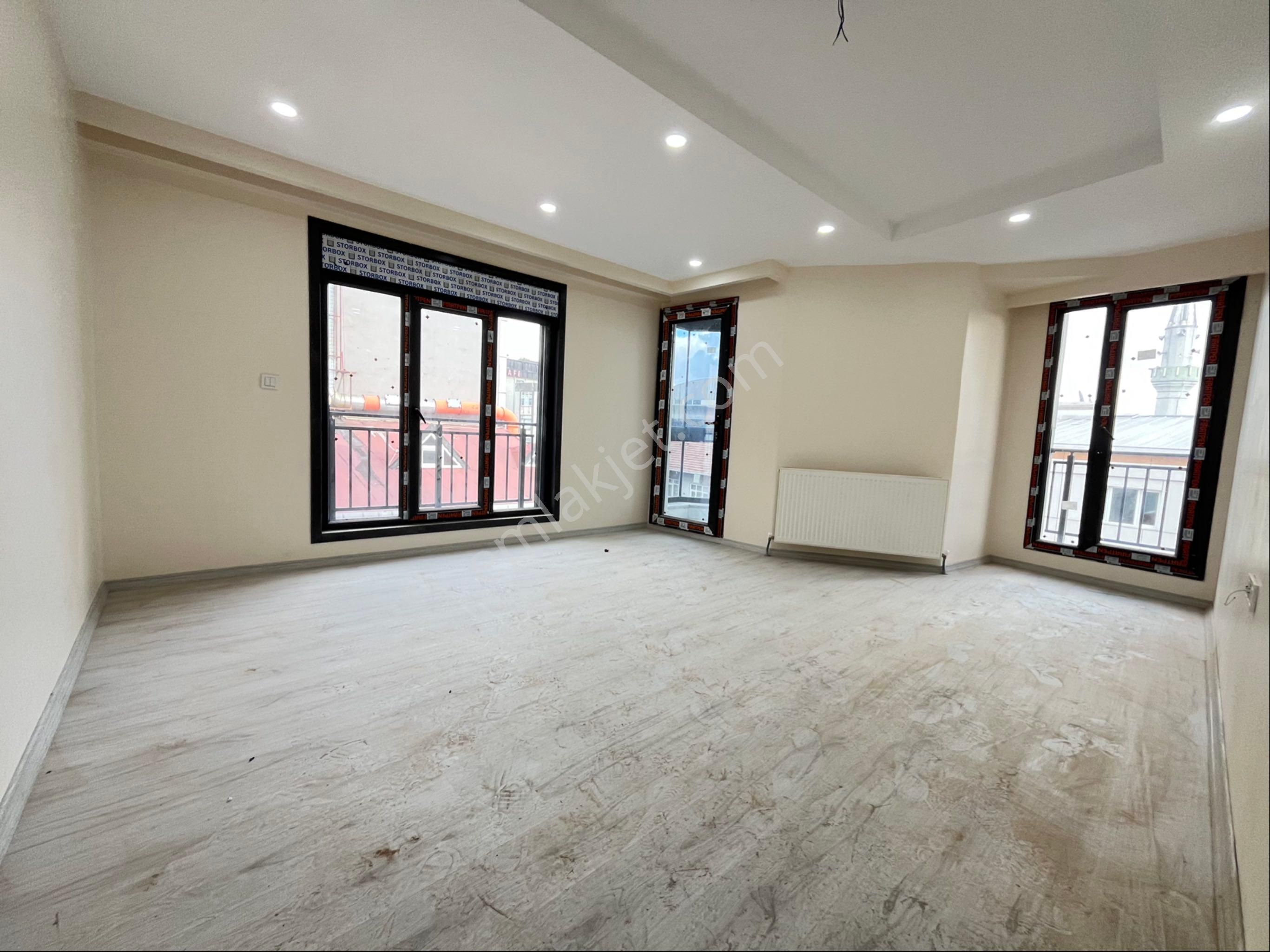 İmren Gayrimenkulden Kiralık 2+1 Arakat Cadde Üstü Yeni Bina - Görsel 4