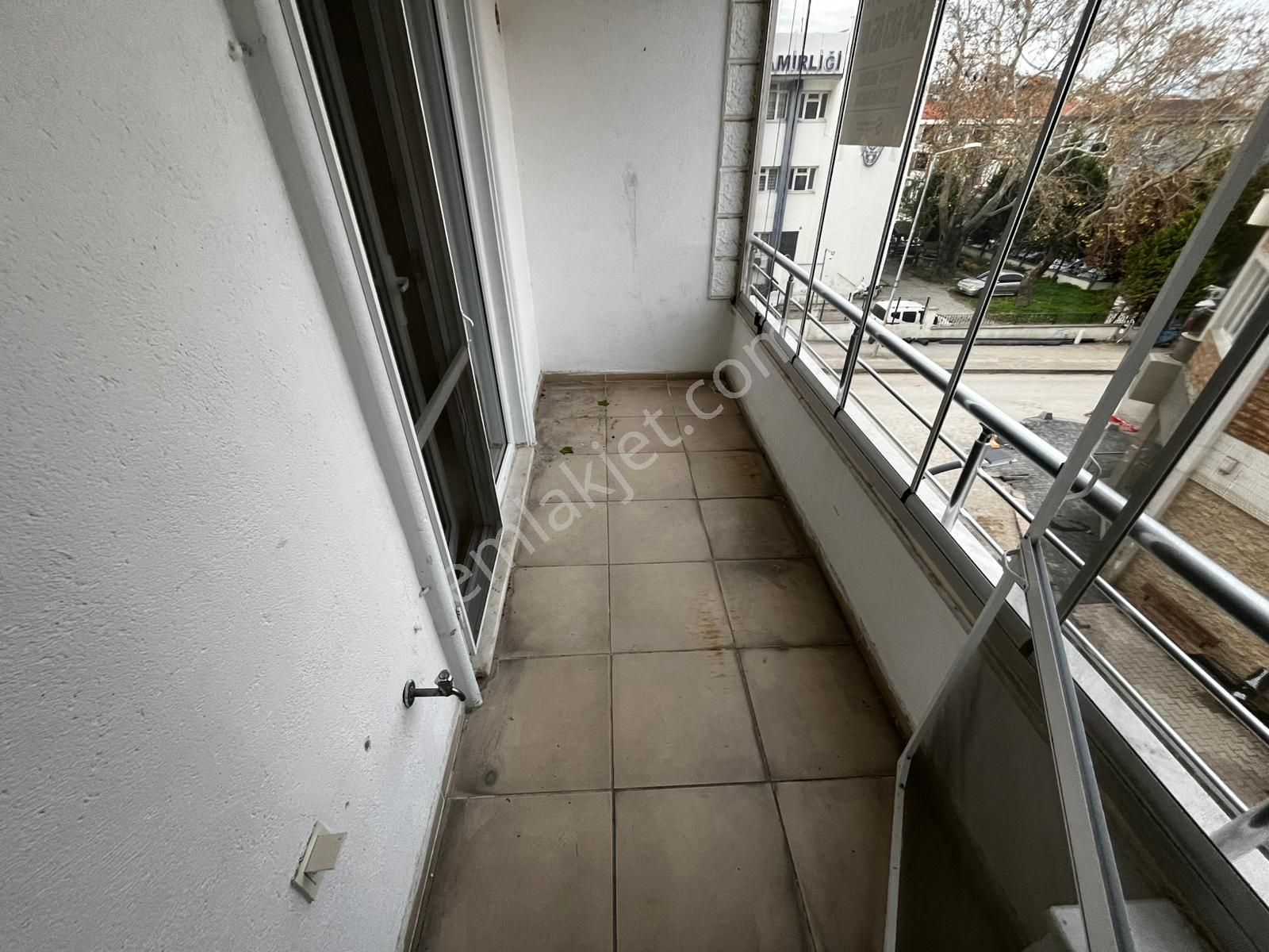 Huzur Dan Çarşı Merkezinde Kiralık 3+1 Daire - Görsel 18