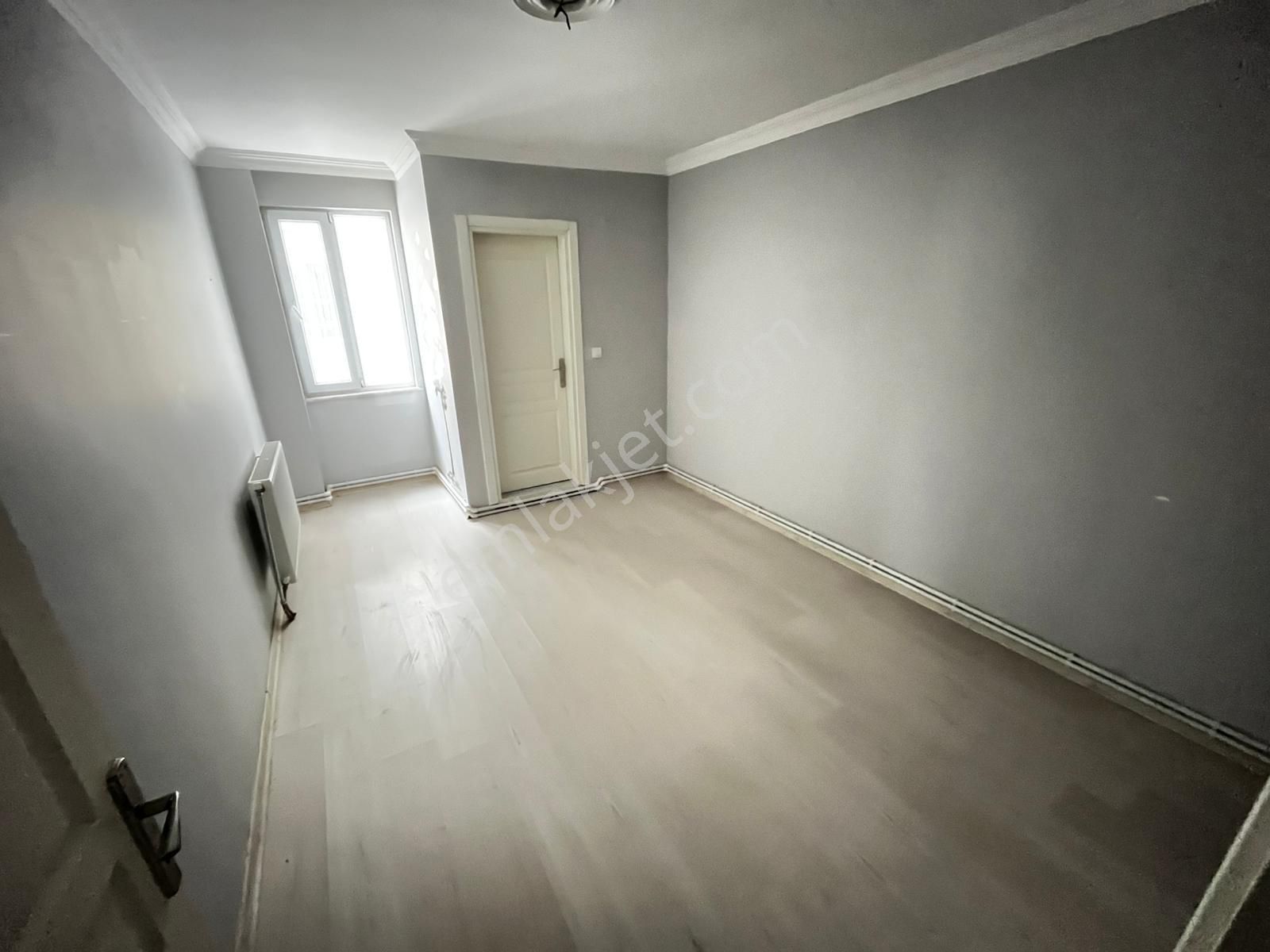 Huzur Dan Çarşı Merkezinde Kiralık 3+1 Daire - Görsel 13