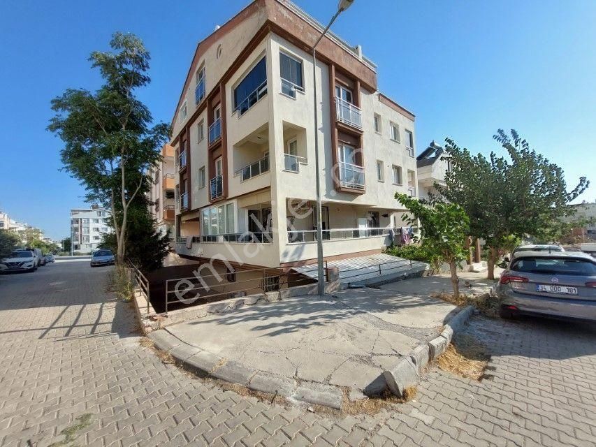 Didim Efelerde 2+1 Ayrı Mutfak Ters Dubleks Daire