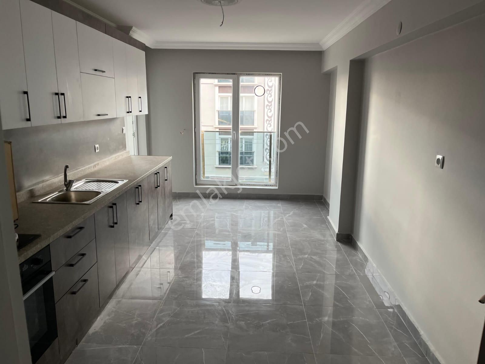 Menderes Mh 4+1 Ebeveyn Banyolu Fulll Yapılı Asansörlü Ara Kat Daire