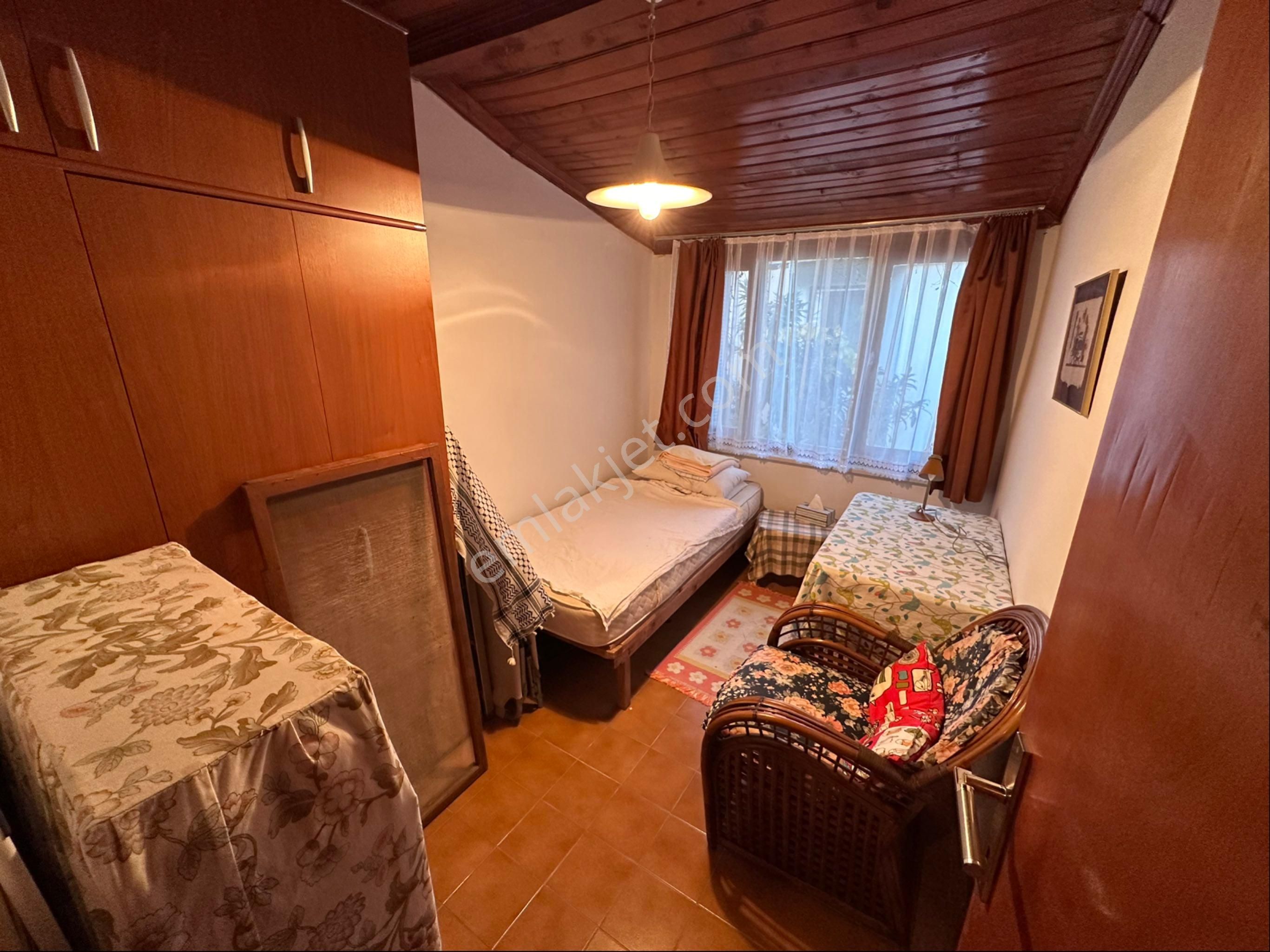 Kumbağ Da Denize 100 Metre Mesafede Çarşı Merkezde 2+1 Satılık - Görsel 14