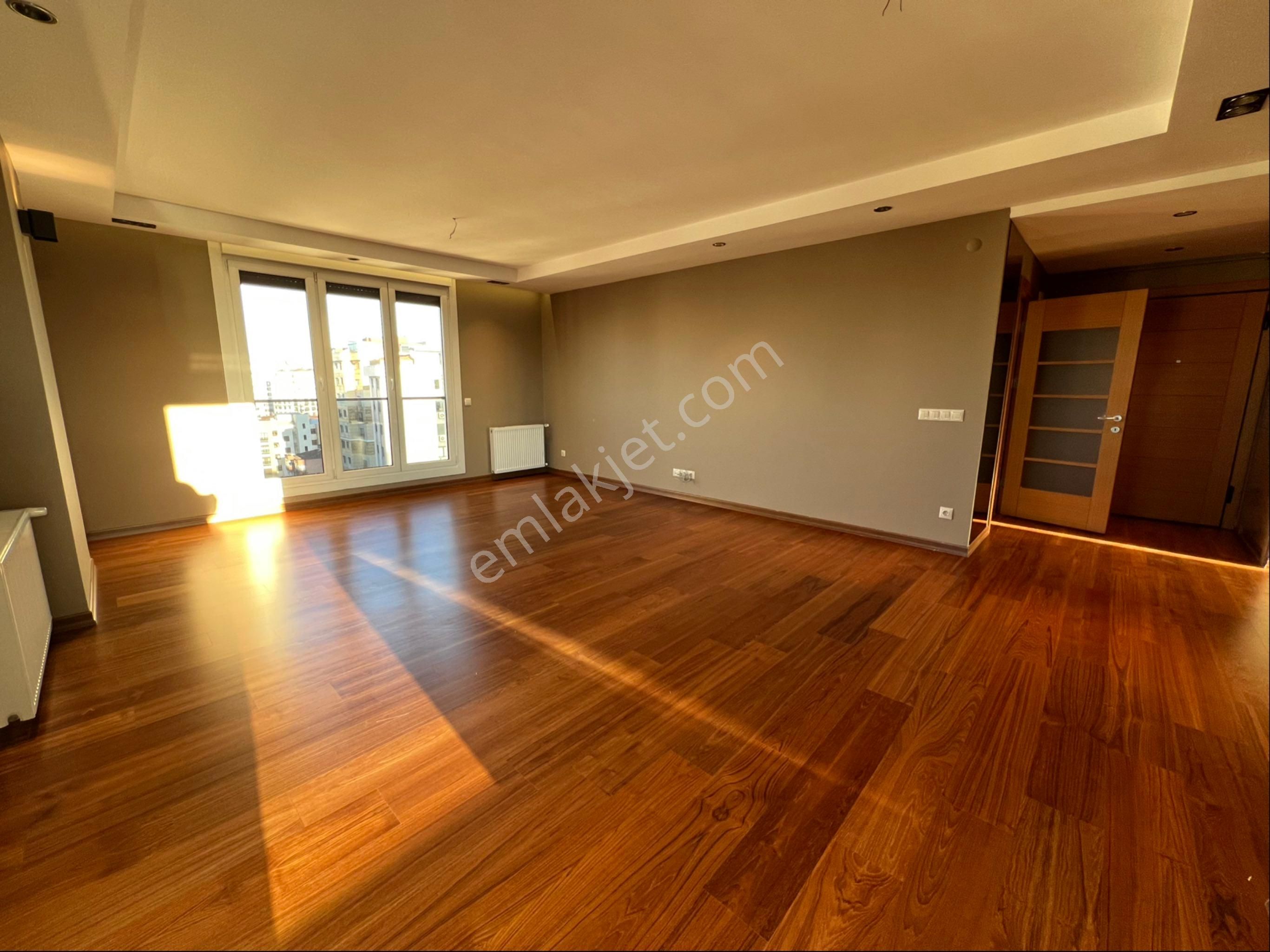 Şenesenevler'de Kapanmaz Deniz Manzaralı 4+2 Net 200 M² Dubleks - Görsel 4