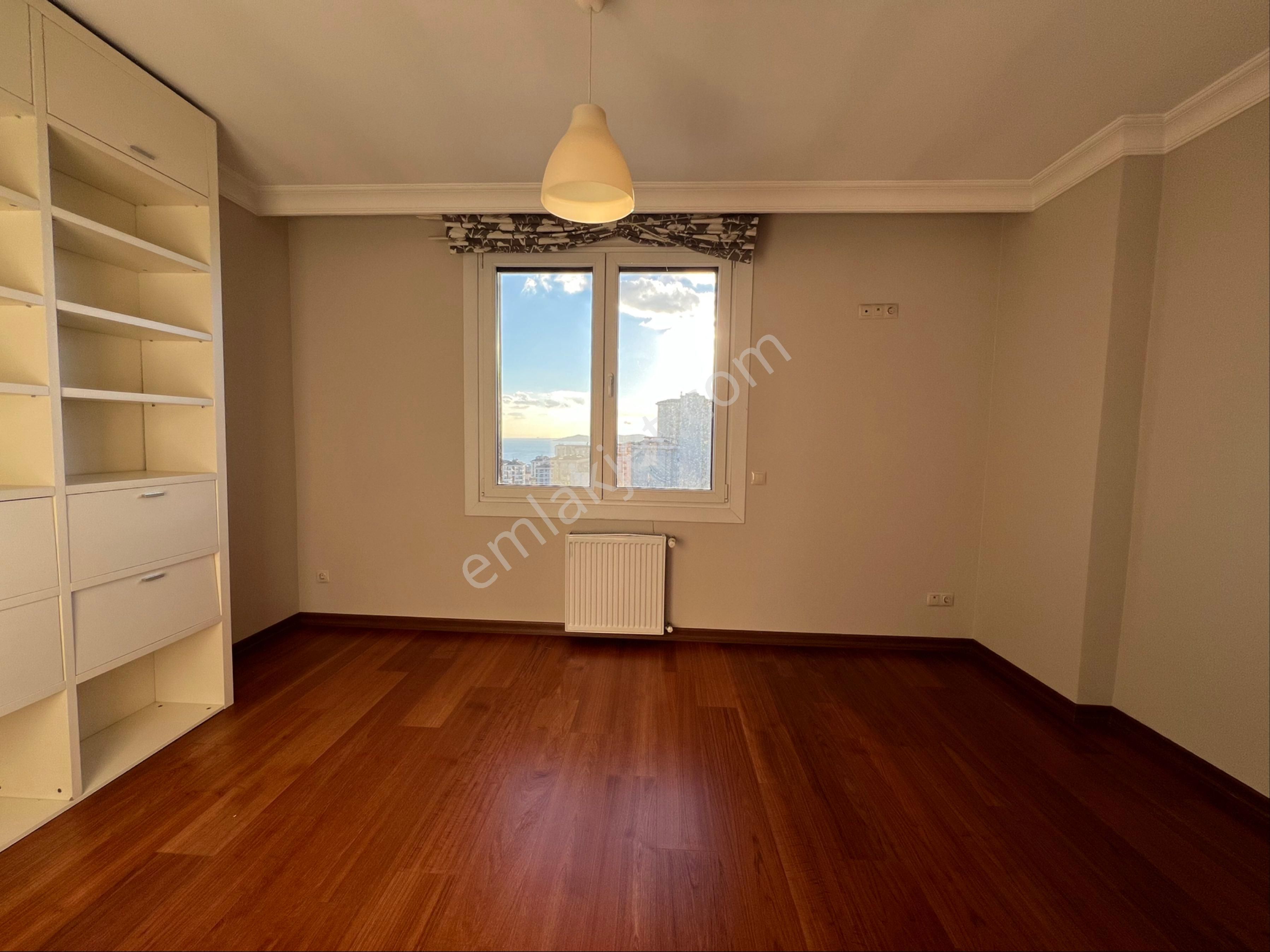 Şenesenevler'de Kapanmaz Deniz Manzaralı 4+2 Net 200 M² Dubleks - Görsel 14