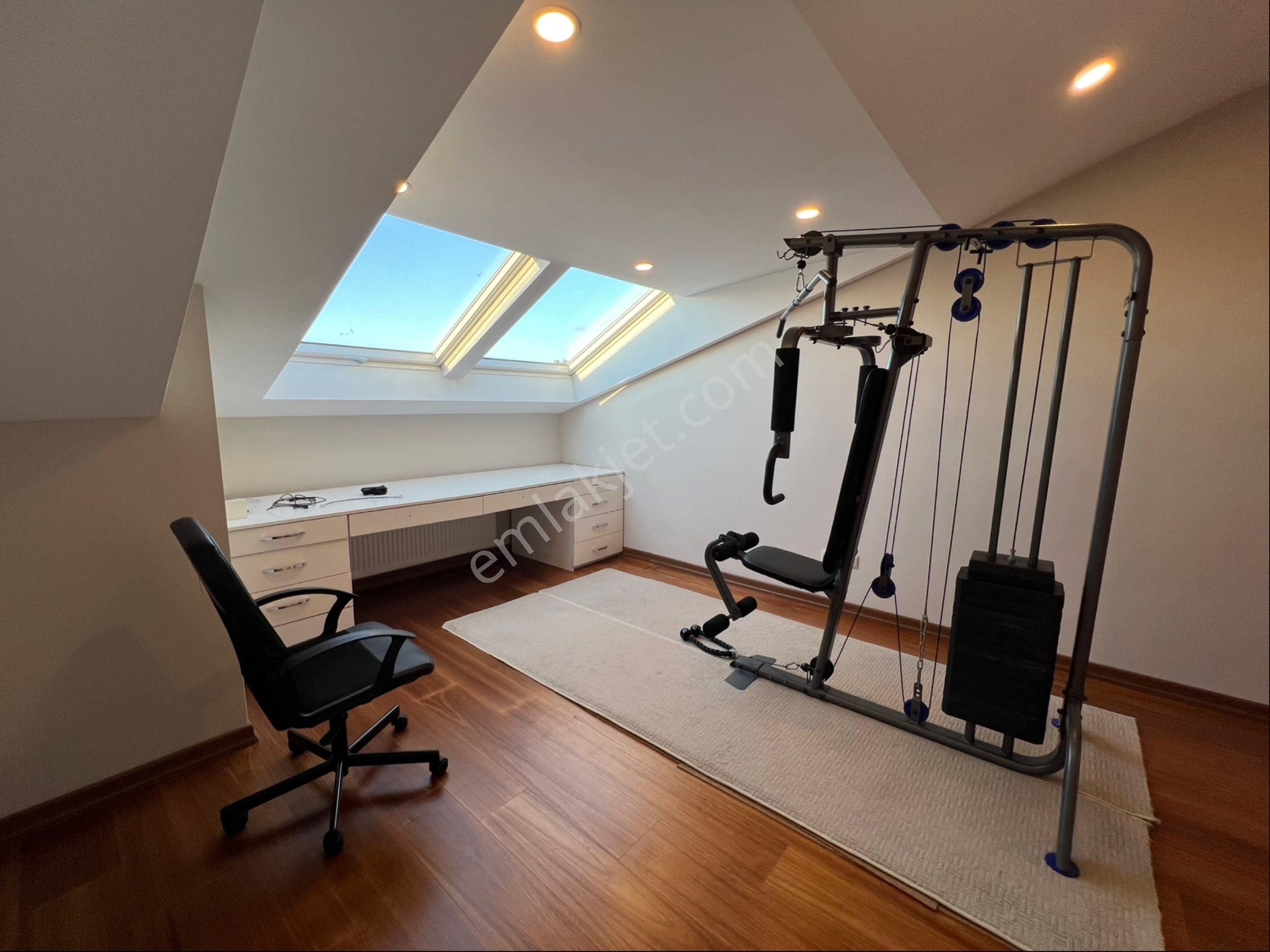 Şenesenevler'de Kapanmaz Deniz Manzaralı 4+2 Net 200 M² Dubleks - Görsel 21