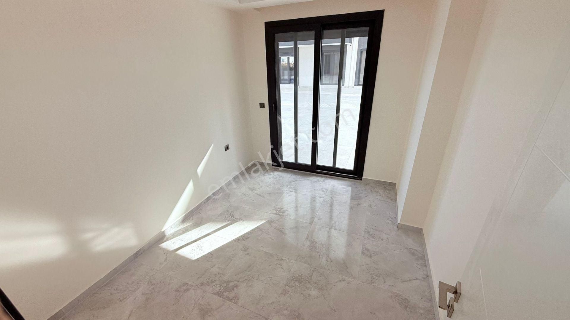 Aydın Didim Altınkum'da Satılık Havuzlu Site İçerisinde Denize 400 M. Giriş Kat Eşyasız 2+1 Daire - Görsel 16