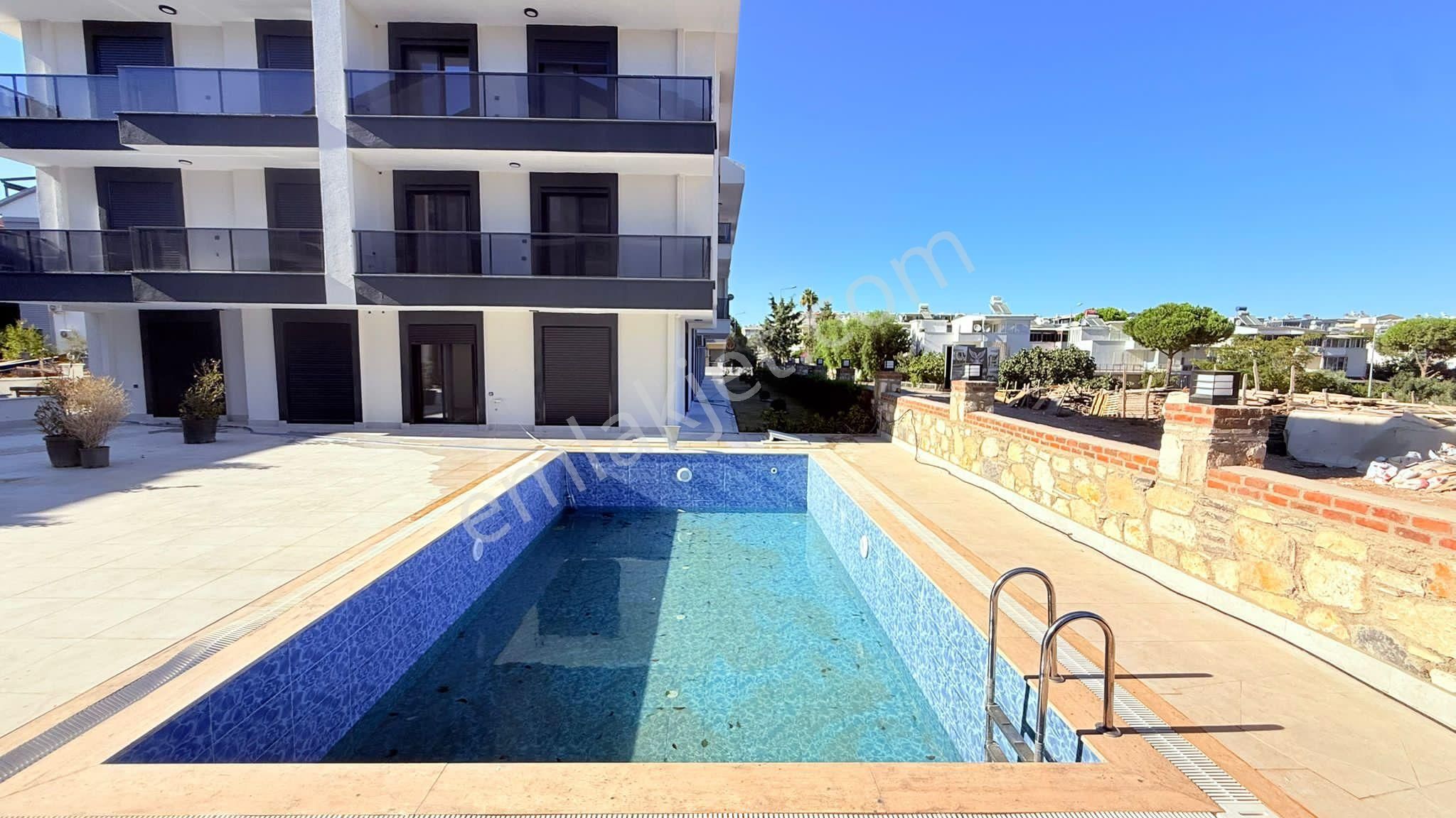 Aydın Didim Altınkum'da Satılık Havuzlu Site İçerisinde Denize 400 M. Giriş Kat Eşyasız 2+1 Daire - Görsel 8