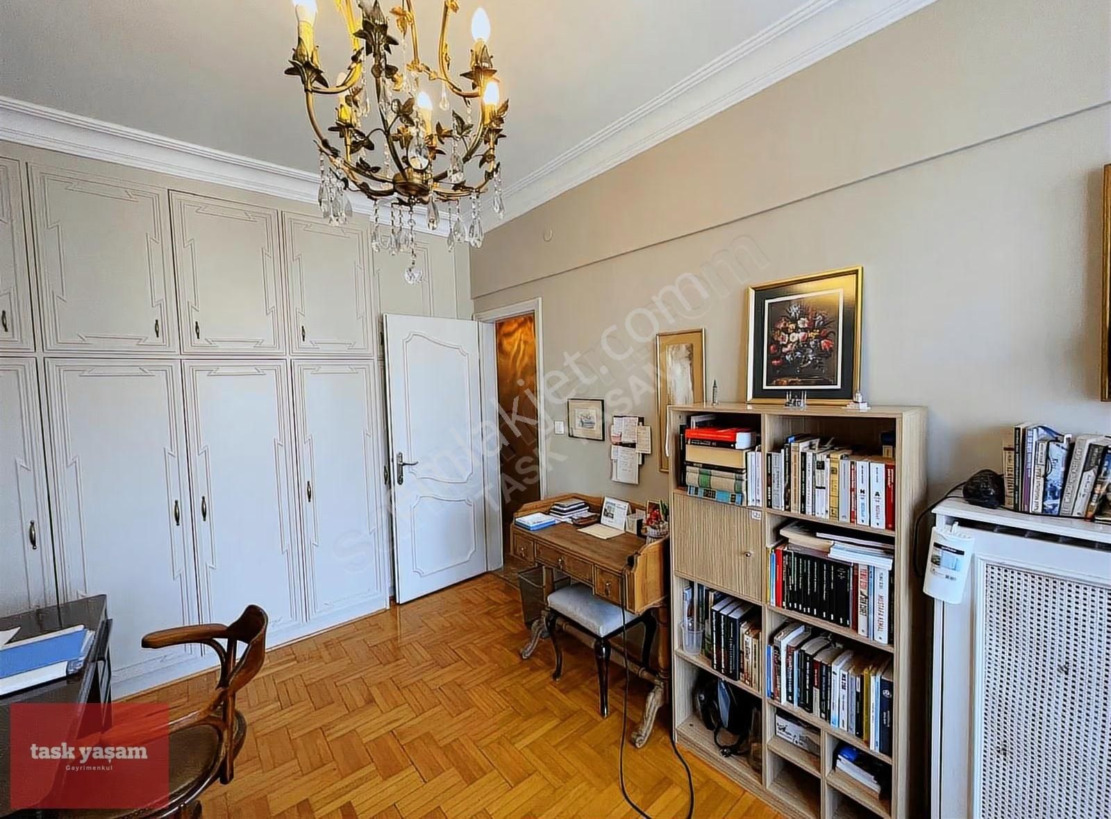 Nişantaşı Valikonağı Caddesi Boğaz Manzaralı 5+2 Satılık Daire - Görsel 14