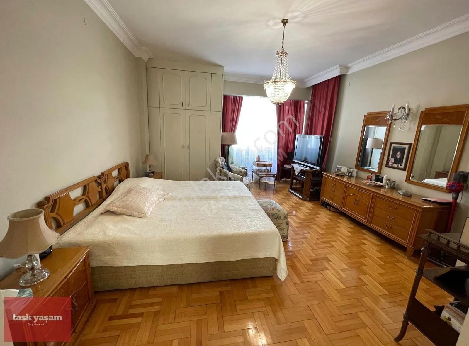 Nişantaşı Valikonağı Caddesi Boğaz Manzaralı 5+2 Satılık Daire - Görsel 22