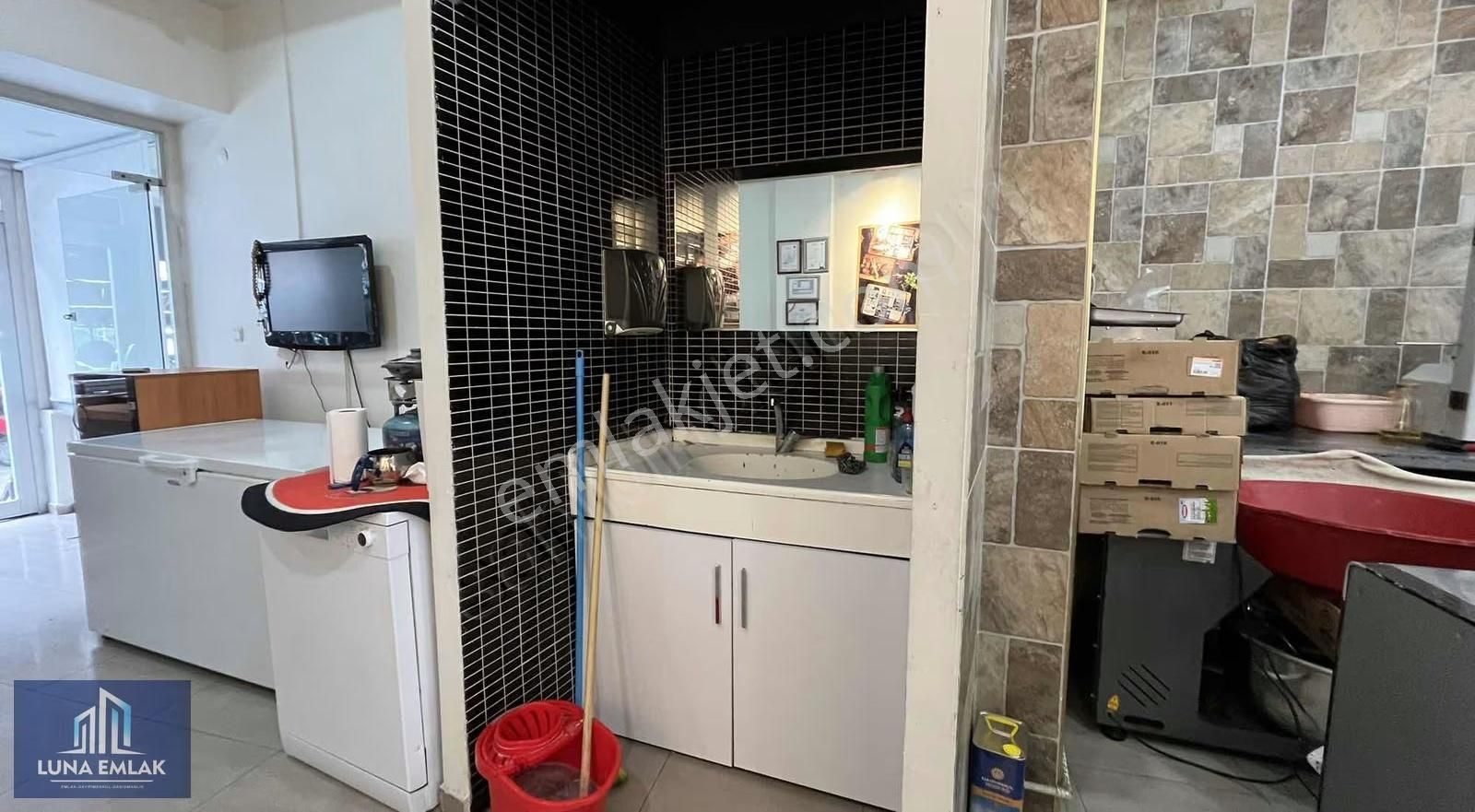 Luna'dan İstasyon Mahallesinde İşlek Lokasyonda Satılık Dükkan - Görsel 13