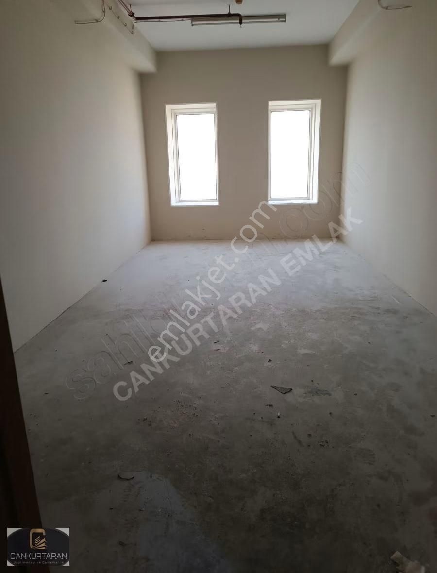 Mersin Metropol 52 Katlı İş Merkezinde Kiralik İşyeri - Görsel 4