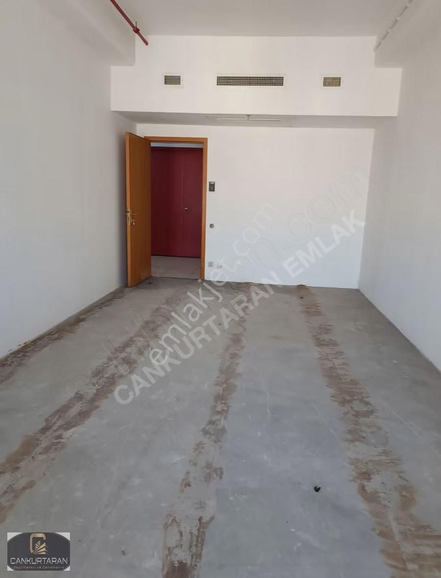 Mersin Akdeniz'de Metropol 52 Katlı Gökdelende Yatırımlık Ofis - Görsel 18