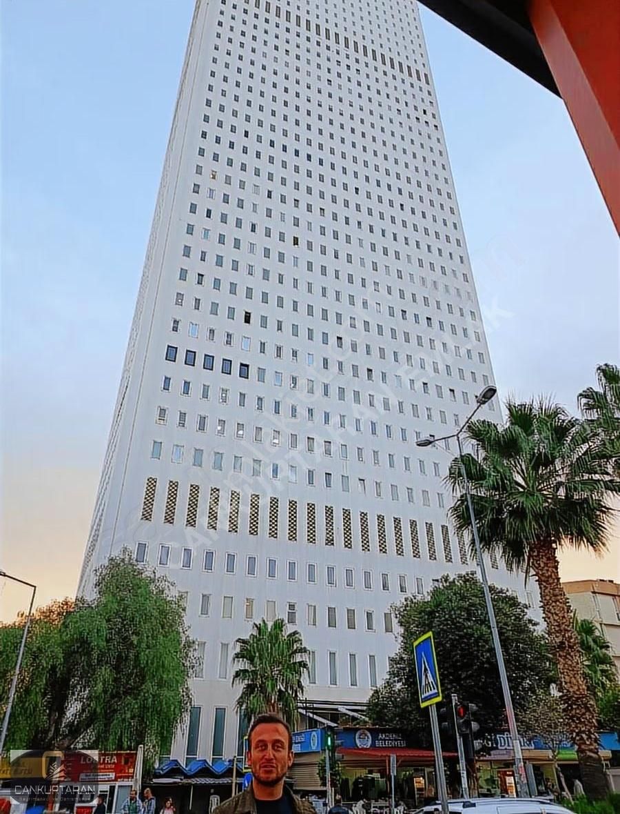 Mersin Akdeniz'de Metropol 52 Katlı Gökdelende Yatırımlık Ofis