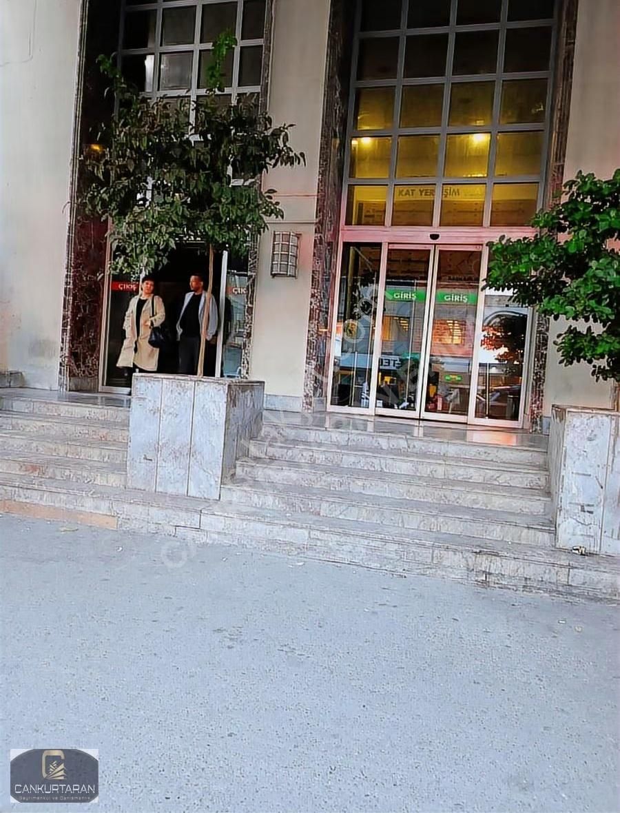 Mersin Akdeniz'de Metropol 52 Katlı Gökdelende Yatırımlık Ofis - Görsel 21