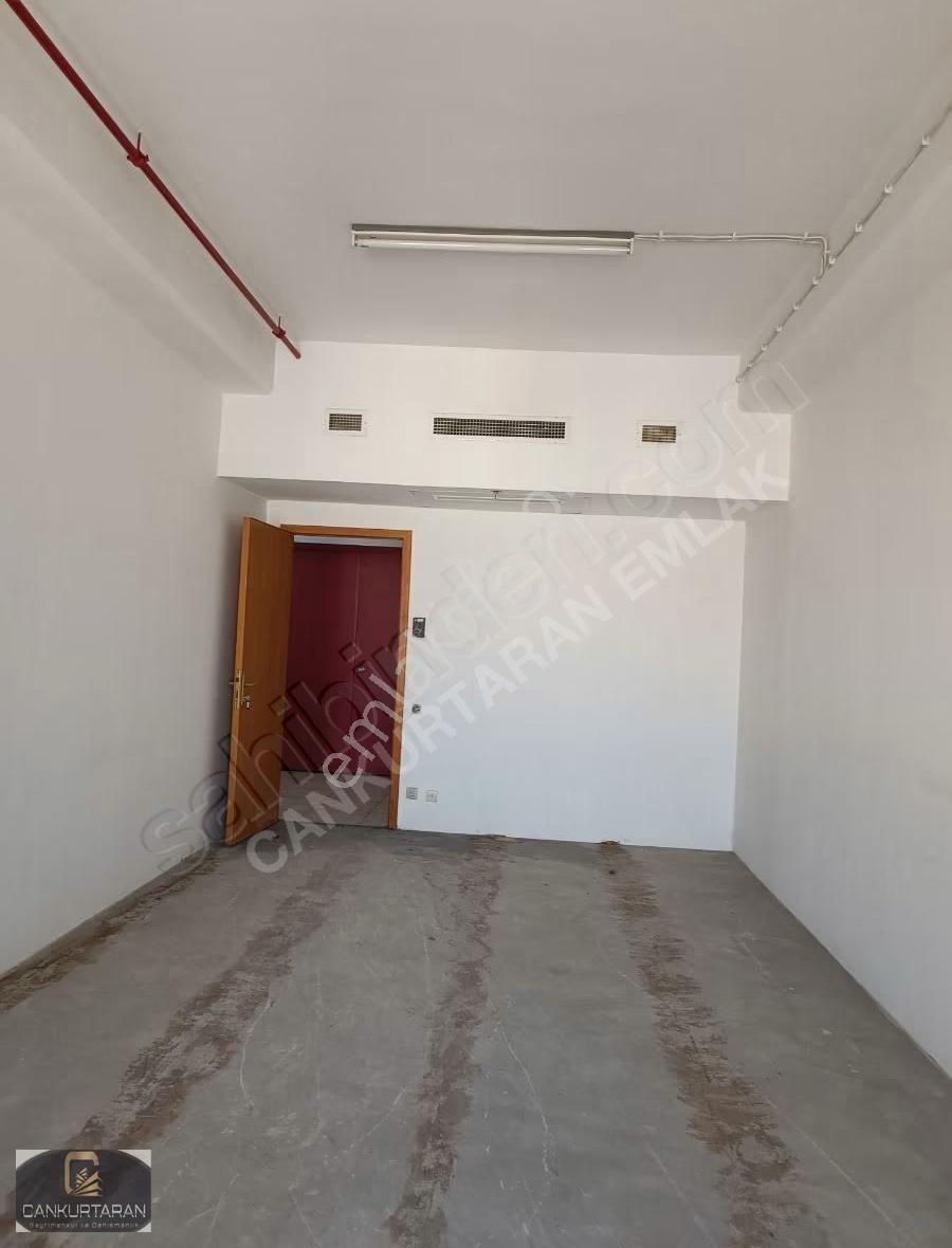 Mersin Akdeniz'de Metropol 52 Katlı Gökdelende Yatırımlık Ofis - Görsel 14