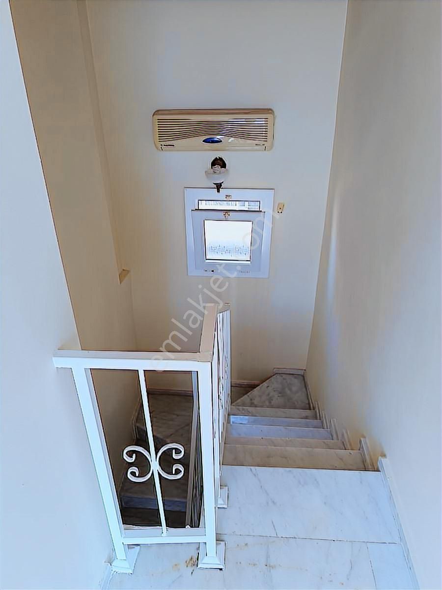 Kuşadası Kadınlar Denizi Havuzlu 4+1 Fırsat Fiyat Satılık Villa - Görsel 15