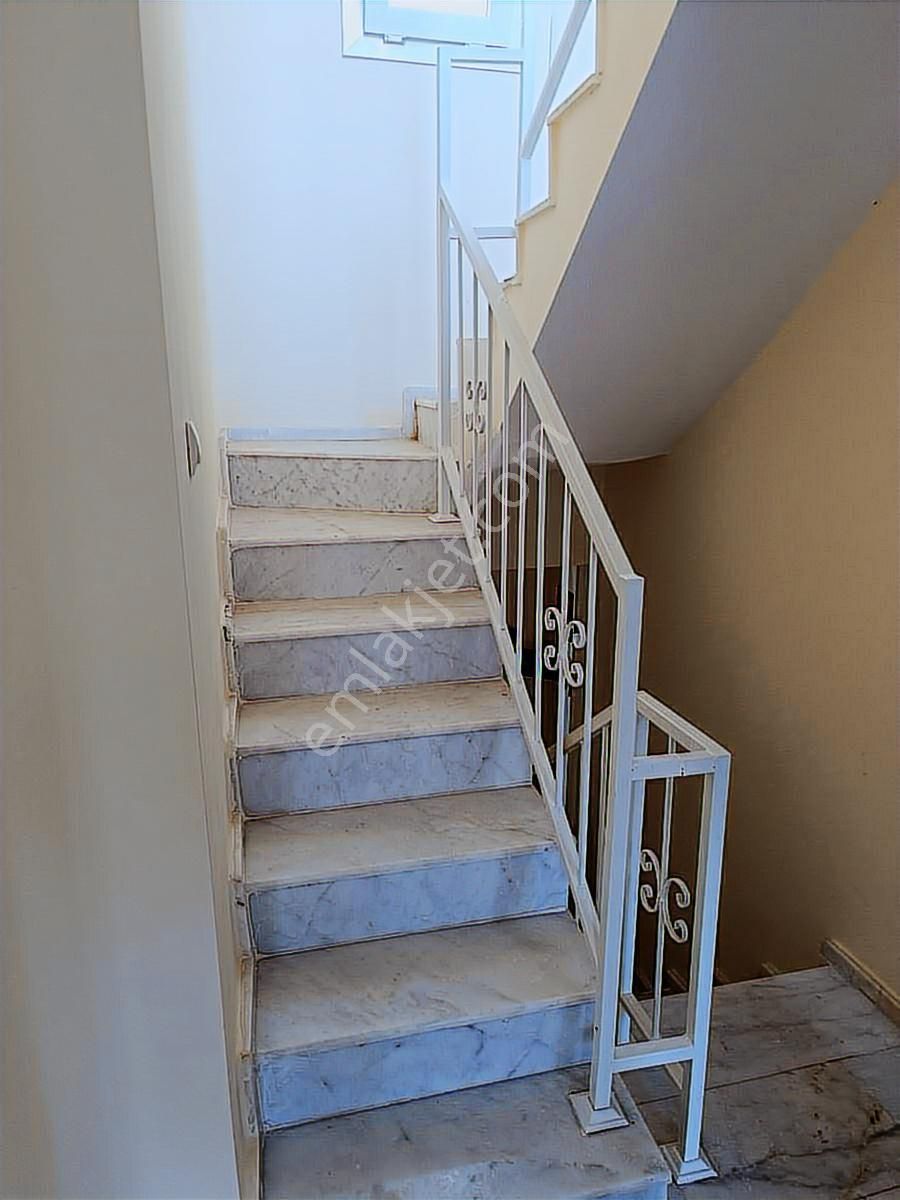 Kuşadası Kadınlar Denizi Havuzlu 4+1 Fırsat Fiyat Satılık Villa - Görsel 14