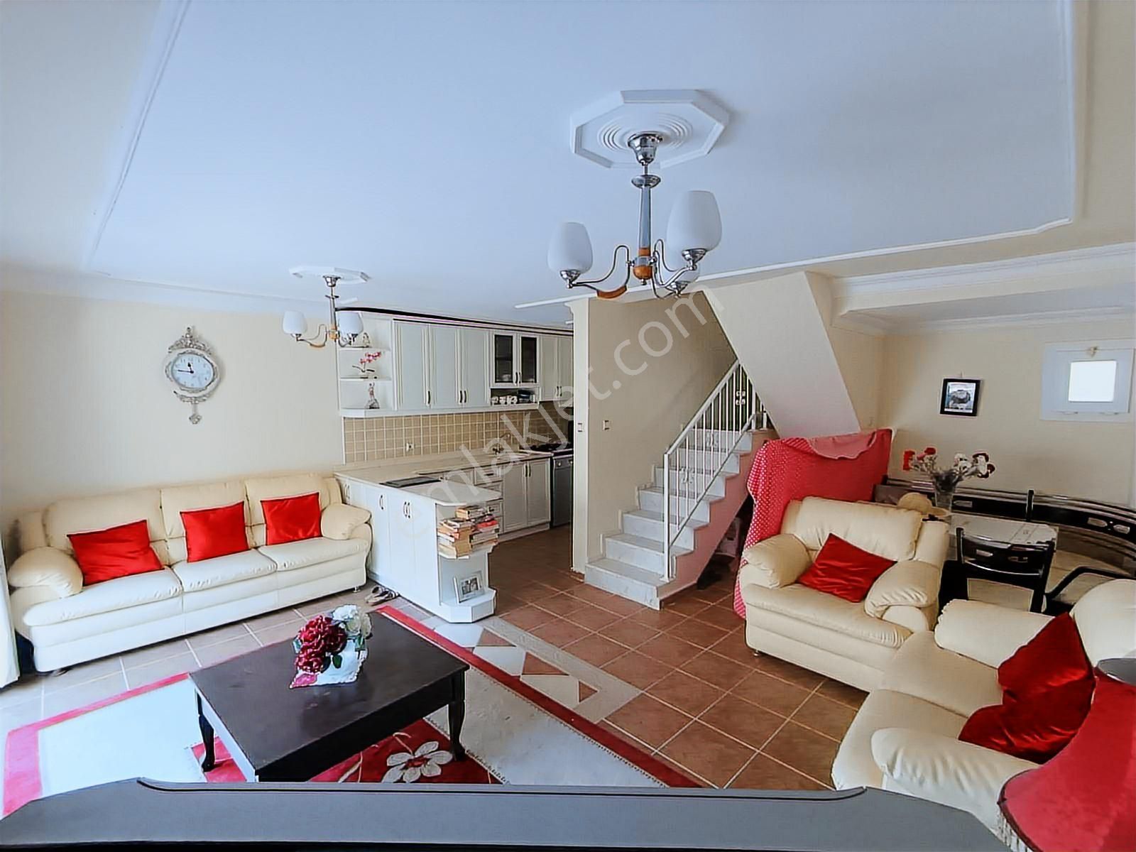 Kuşadası Kadınlar Denizi Havuzlu 4+1 Fırsat Fiyat Satılık Villa - Görsel 33