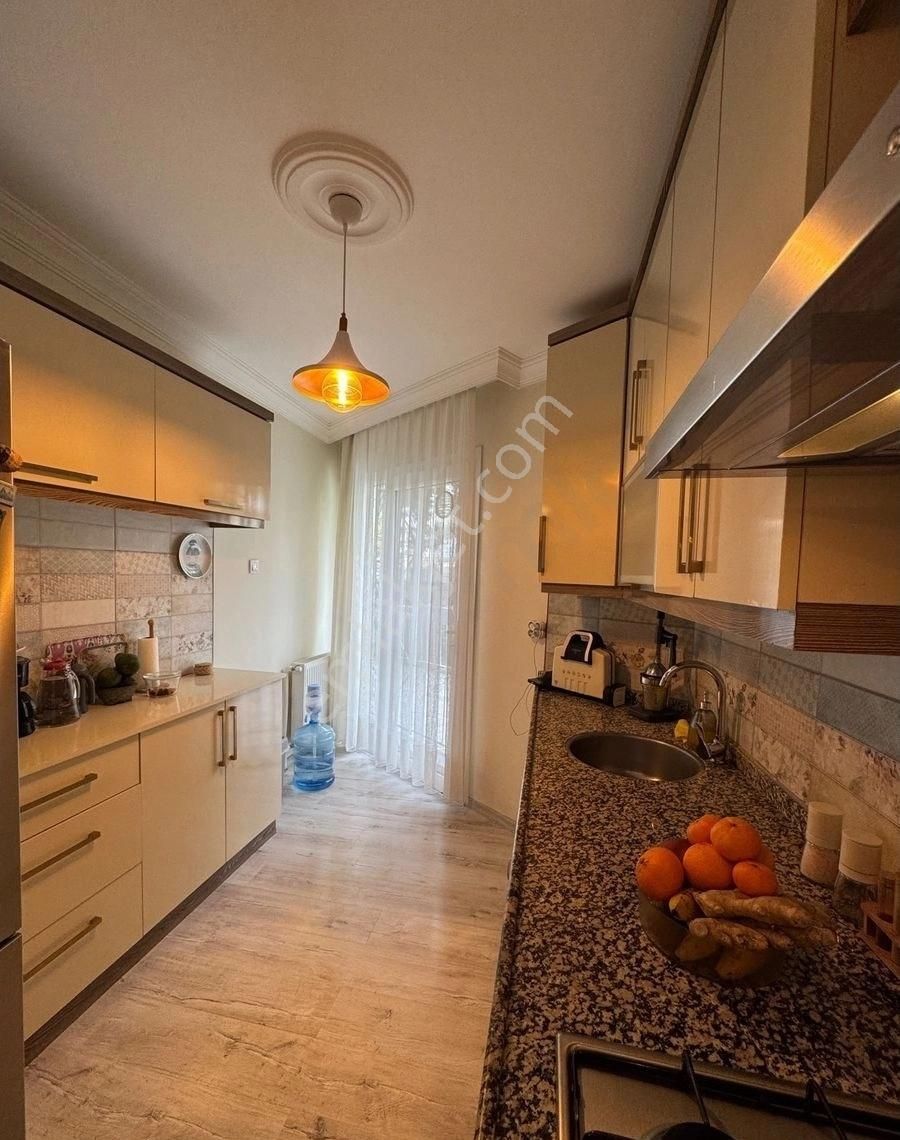 Bornova Atatürk Mah. İçi Full Yapılı 2+1 Satılık Daire - Görsel 6