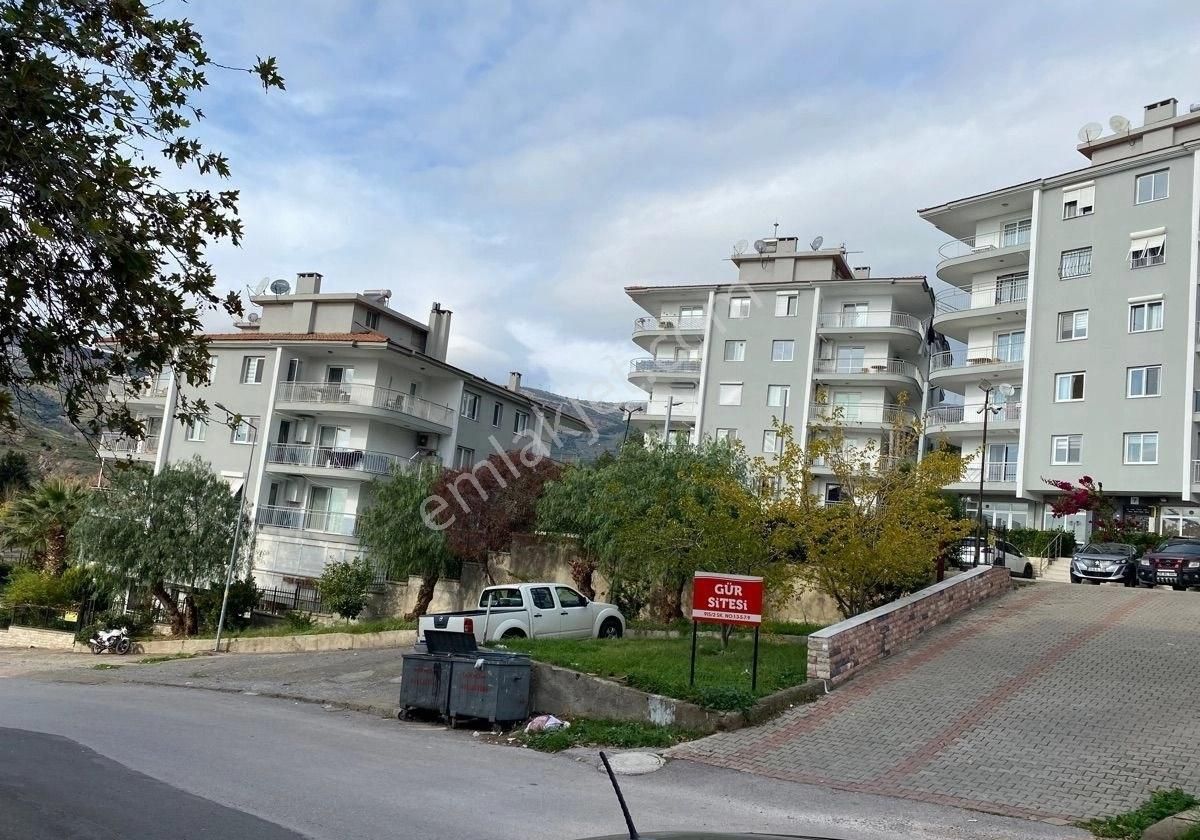 Bornova Atatürk Mah. İçi Full Yapılı 2+1 Satılık Daire - Görsel 9