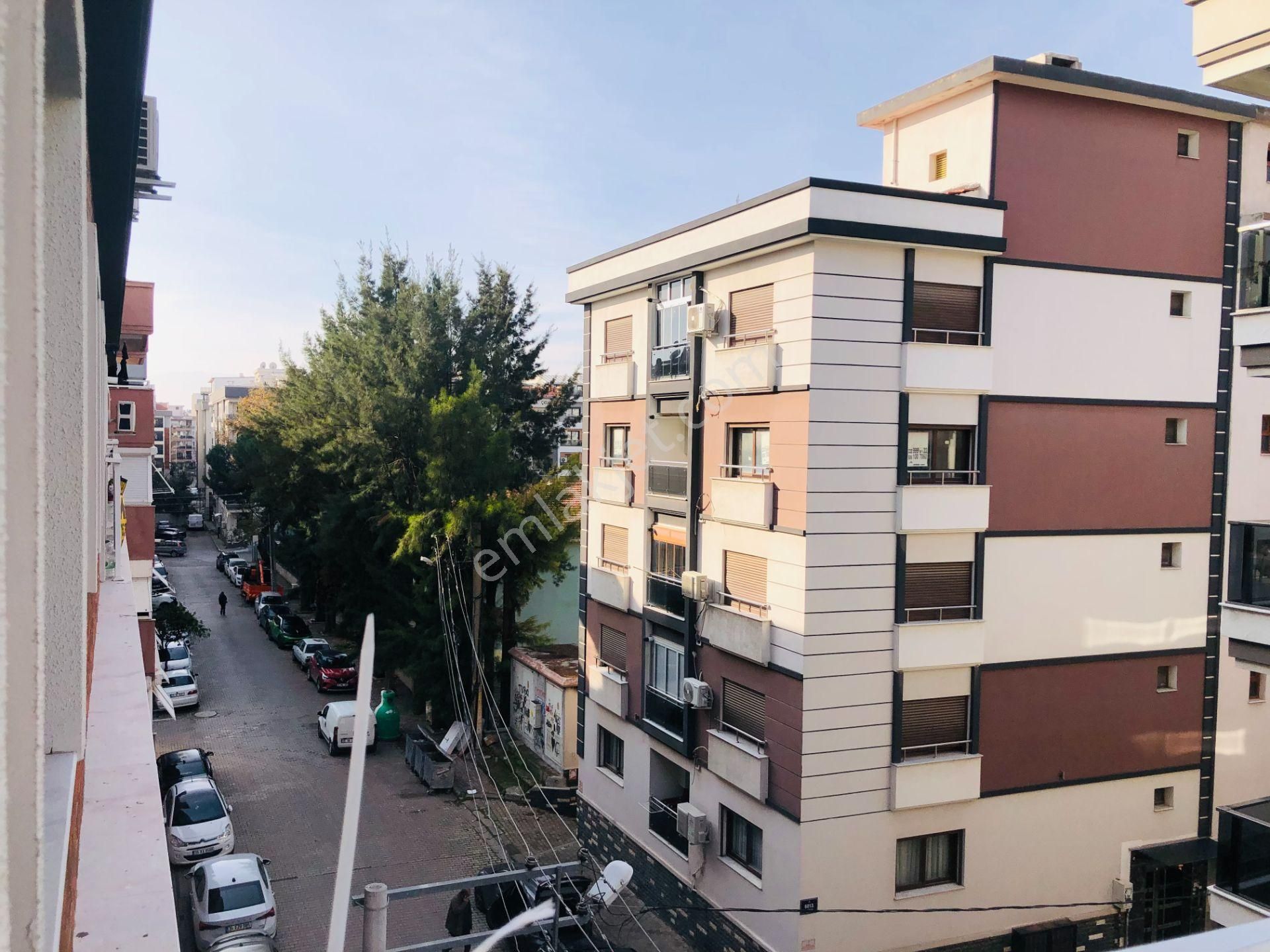 Karşıyaka Nergiz Dedebaşında Kiralık 2+1 Lüx Daire - Görsel 10