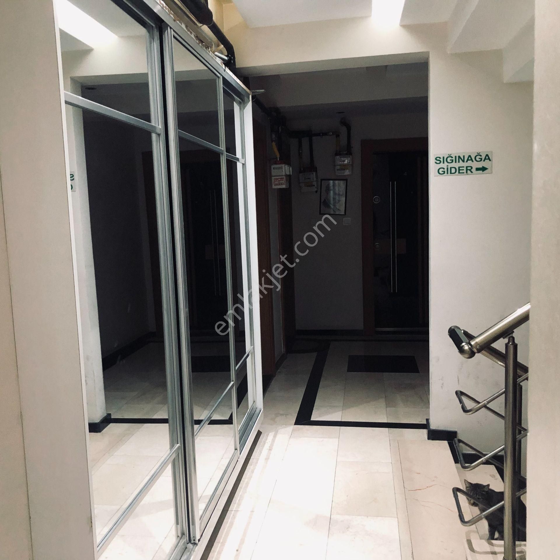 Karşıyaka Nergiz Dedebaşında Kiralık 2+1 Lüx Daire - Görsel 3