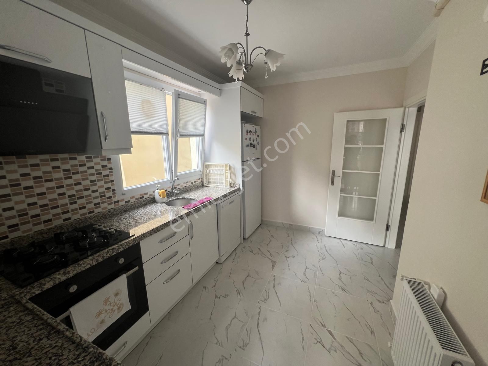Yalı Gayrimenkulden Sürmene Site İçerisinde Manzaralı 2+1 Satılık - Görsel 9