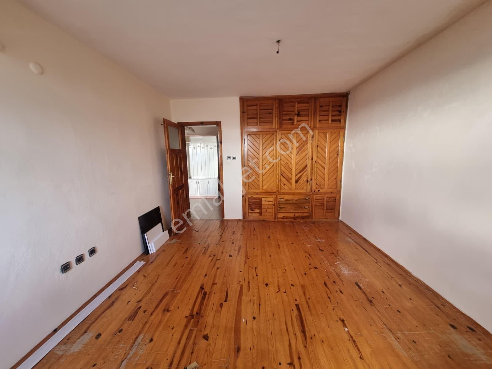 Kütürüp Mevkii’nde 2+1 Ayrı Mutfak Deniz Manzaralı Kiralık Daire - Görsel 14