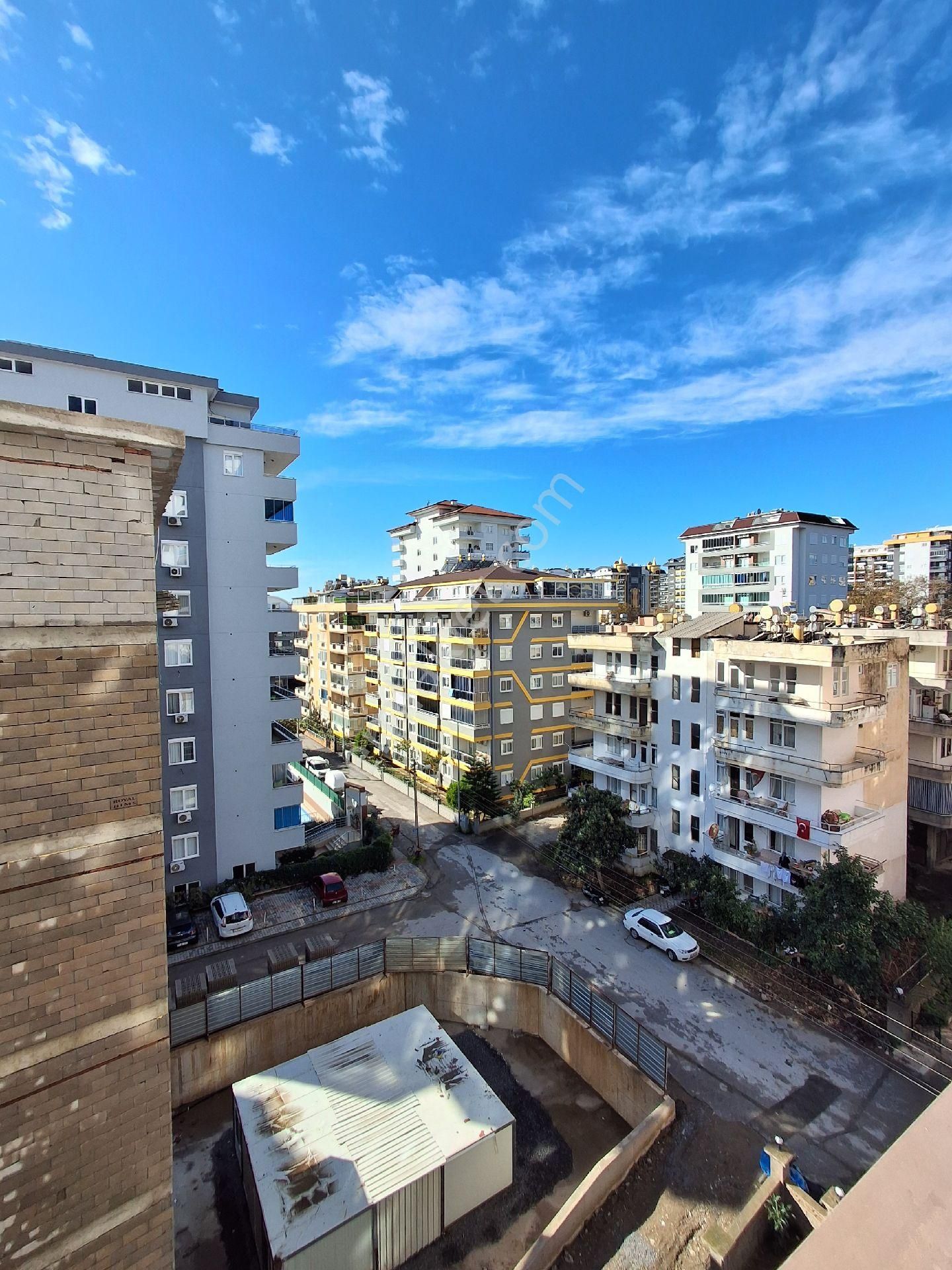 Alanya Mahmutlar Site İçi Mobilyalı 1+1 - Görsel 15